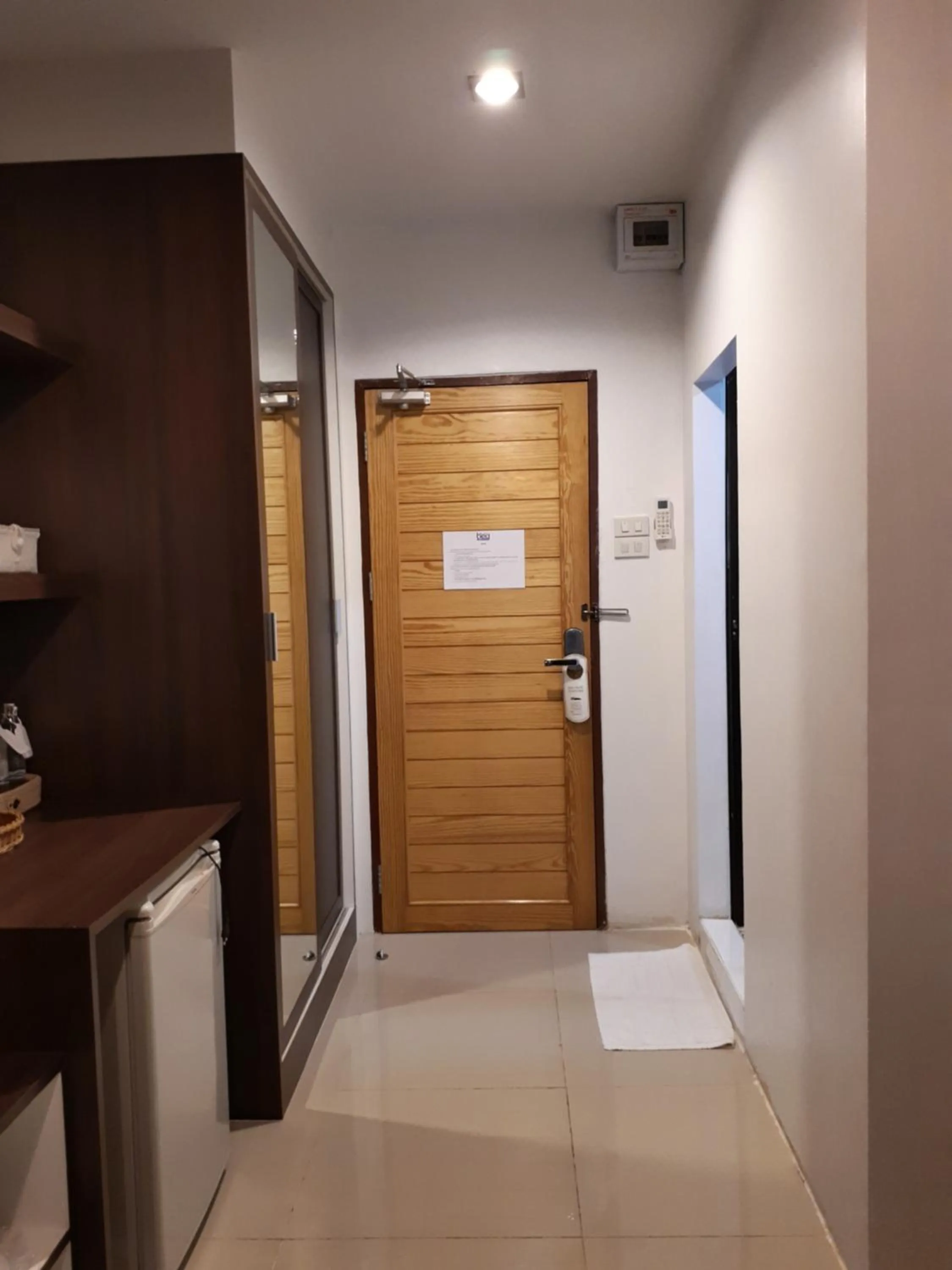 Photo of the whole room in Bed By City Hotel