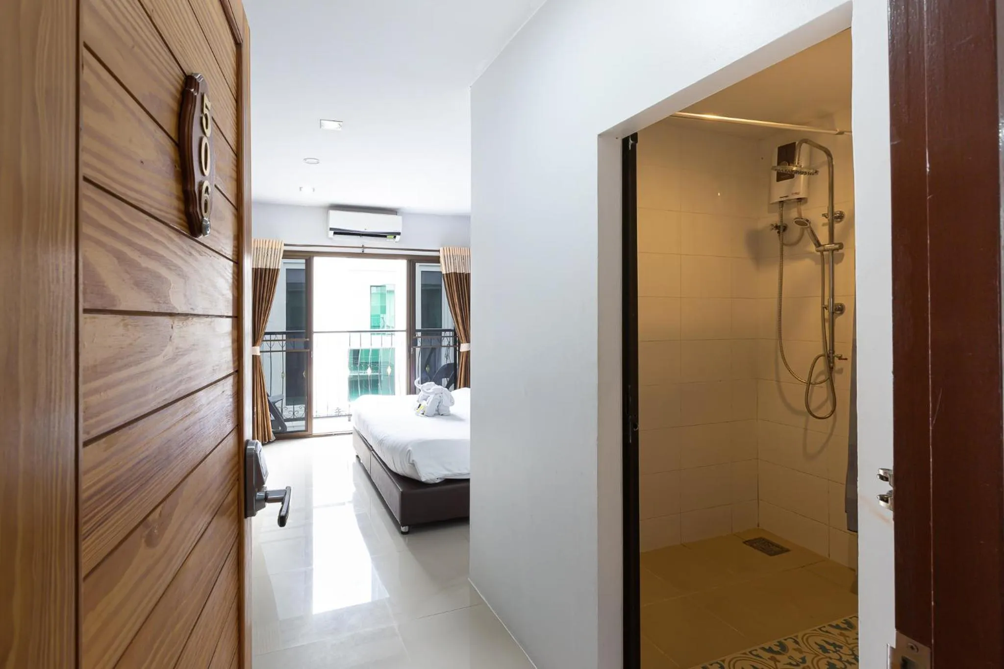 Bed in Bed By City Hotel