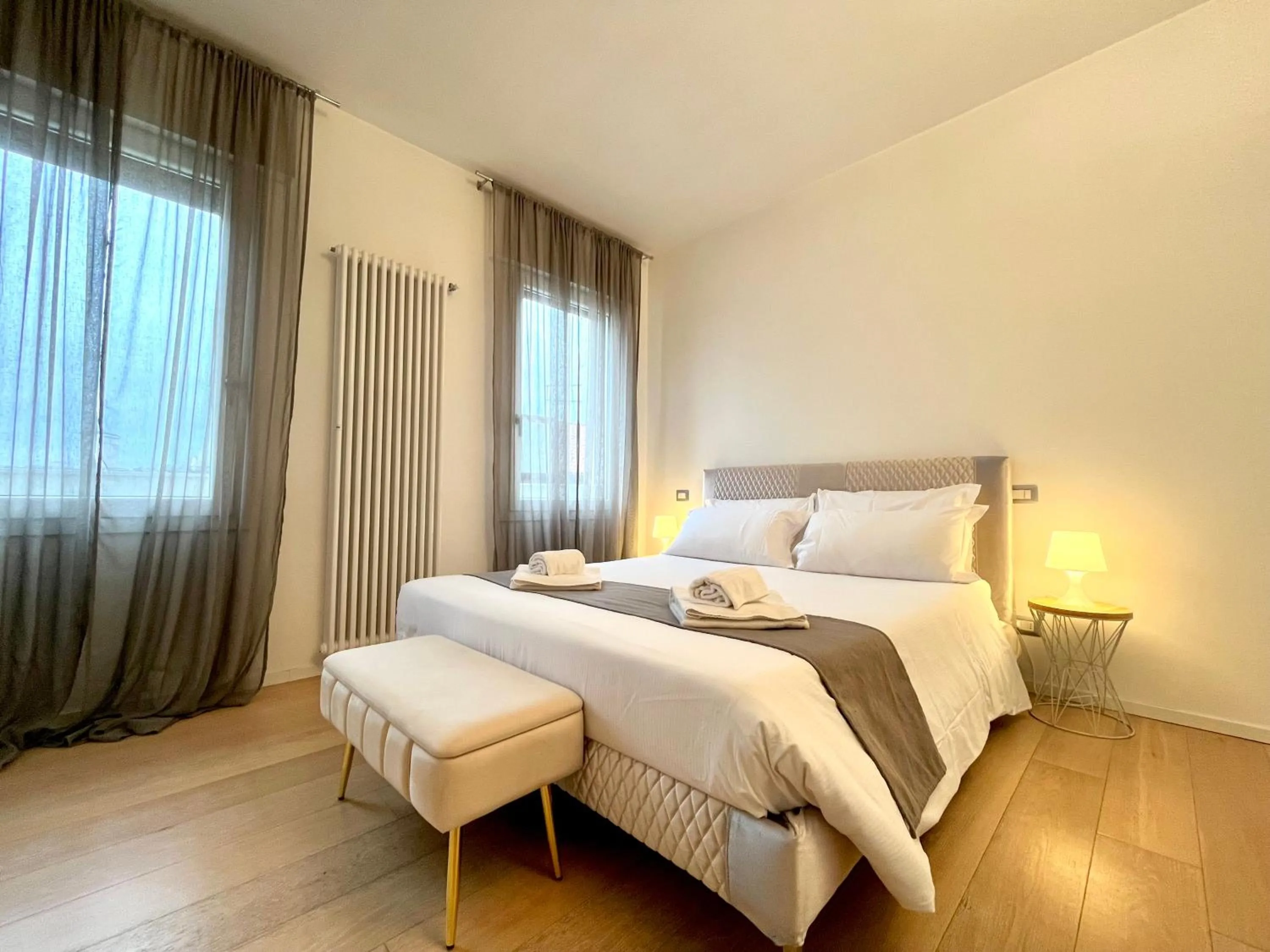 Bedroom, Bed in Appartamento Fusinato - Relax in centro