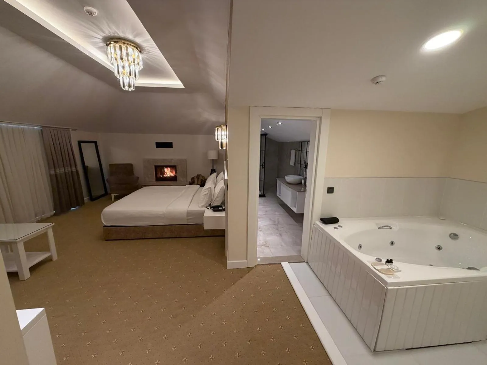 fireplace, Bed in Green Roof Boutique Hotel & SPA Istanbul Airport