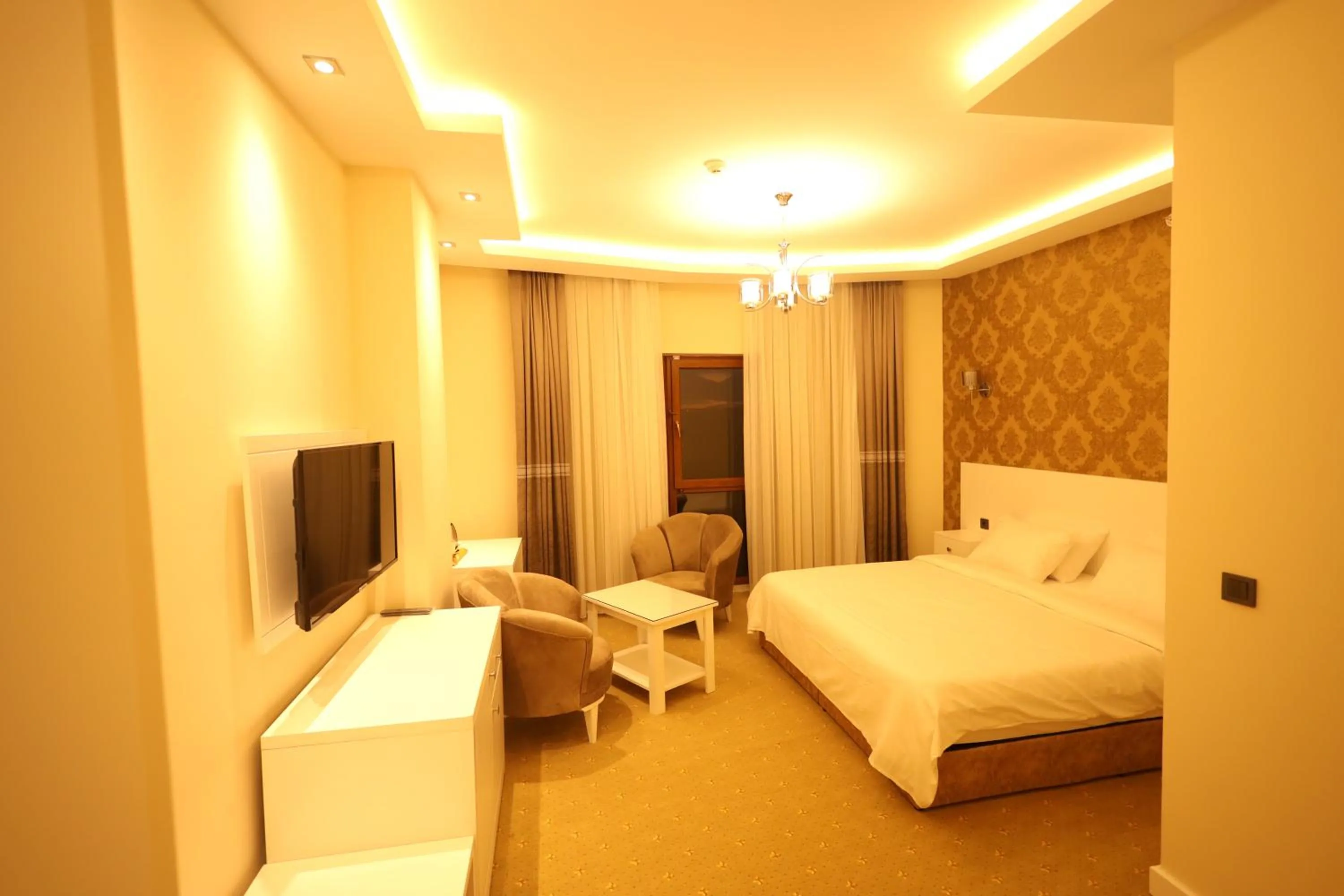 Photo of the whole room, Bed in Green Roof Boutique Hotel & SPA Istanbul Airport