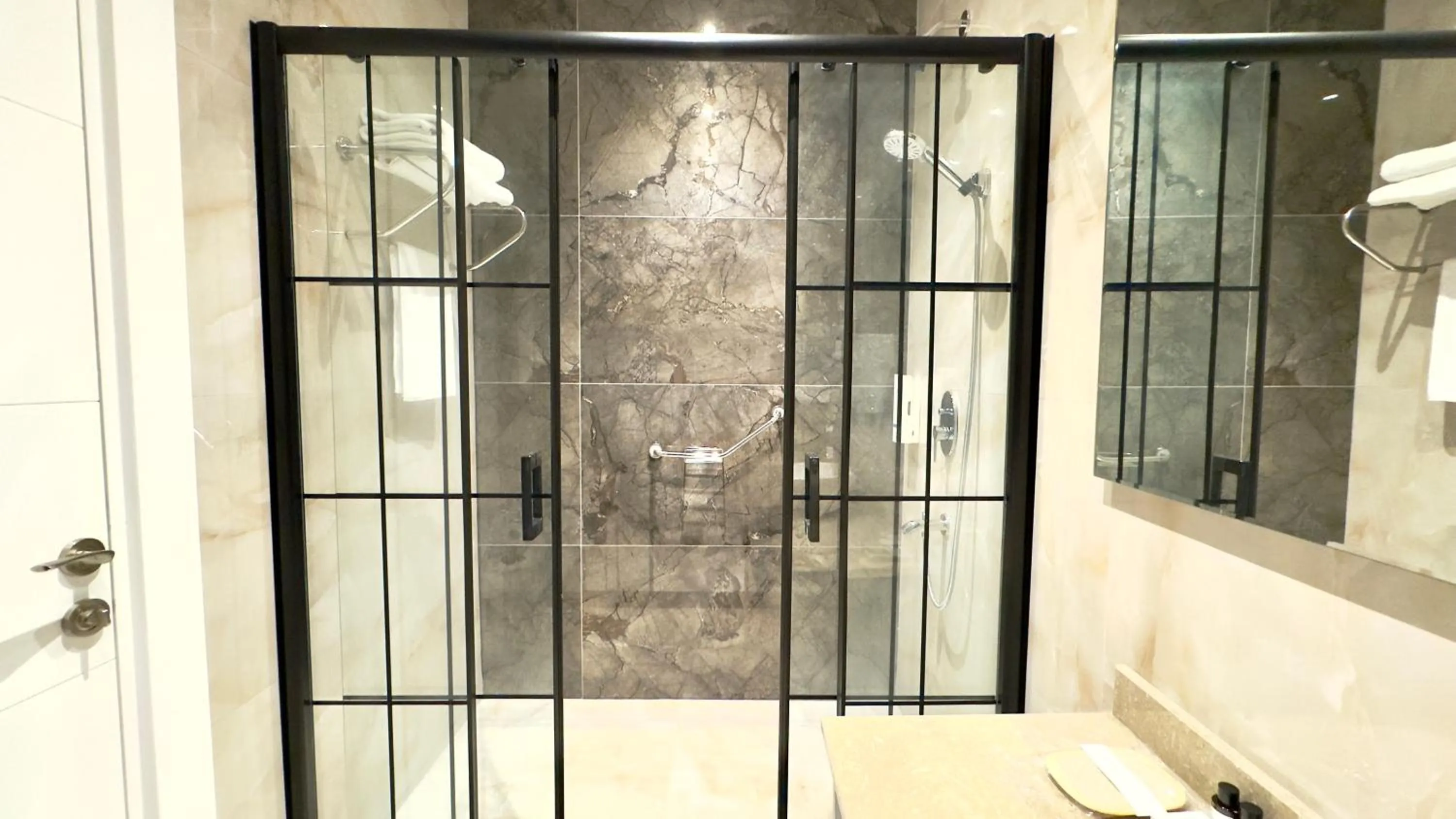 Shower in Green Roof Boutique Hotel & SPA Istanbul Airport