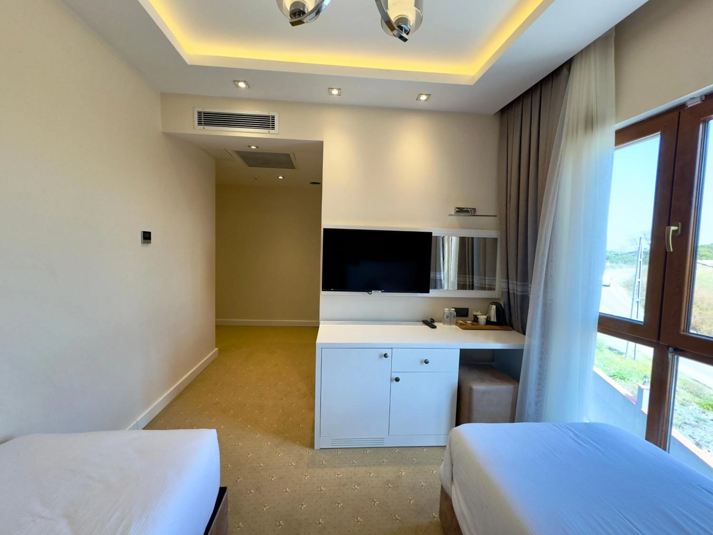 Communal lounge/ TV room, Bed in Green Roof Boutique Hotel & SPA Istanbul Airport