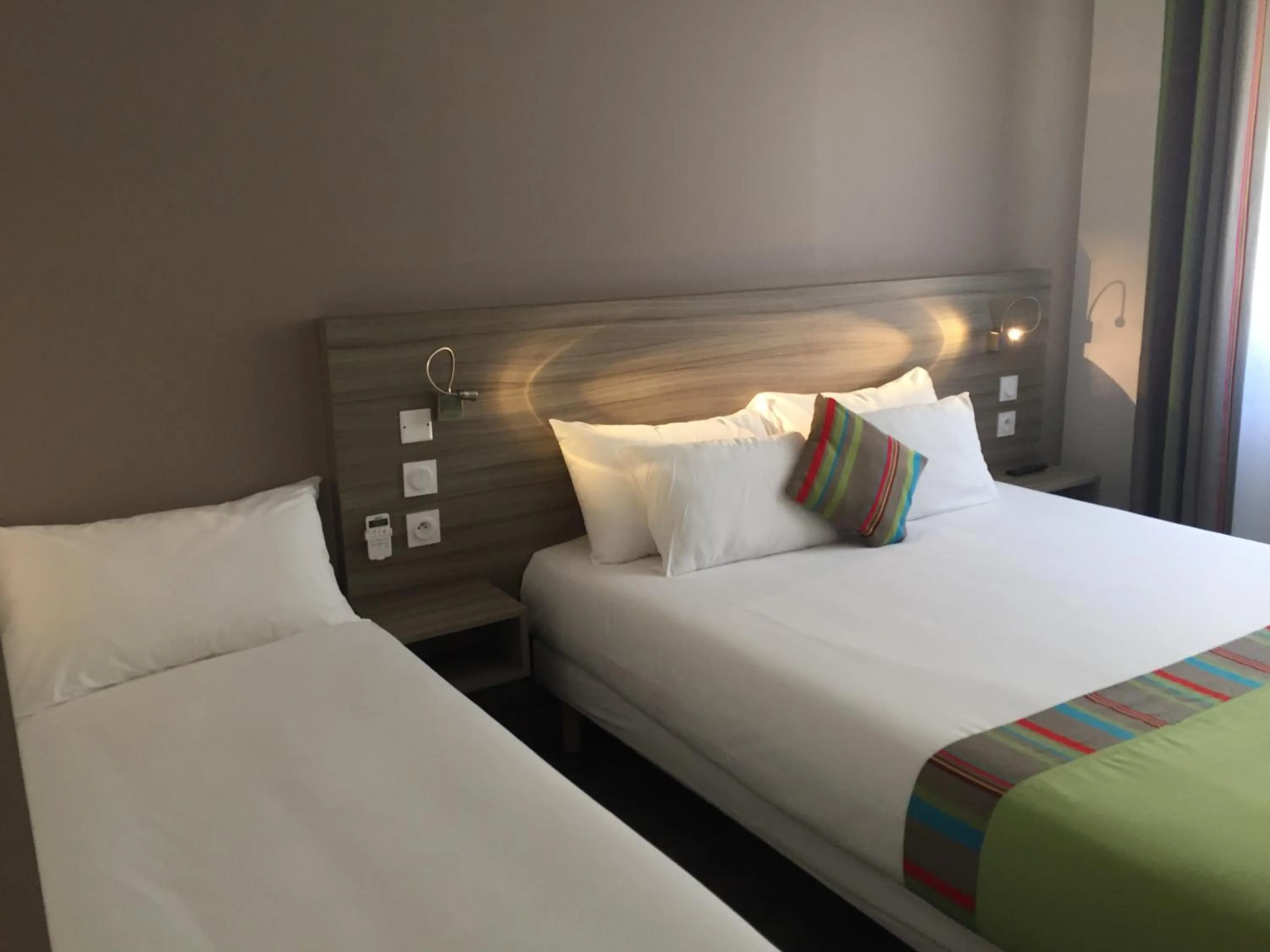 Bed in Hotel Le Majestic Canet plage