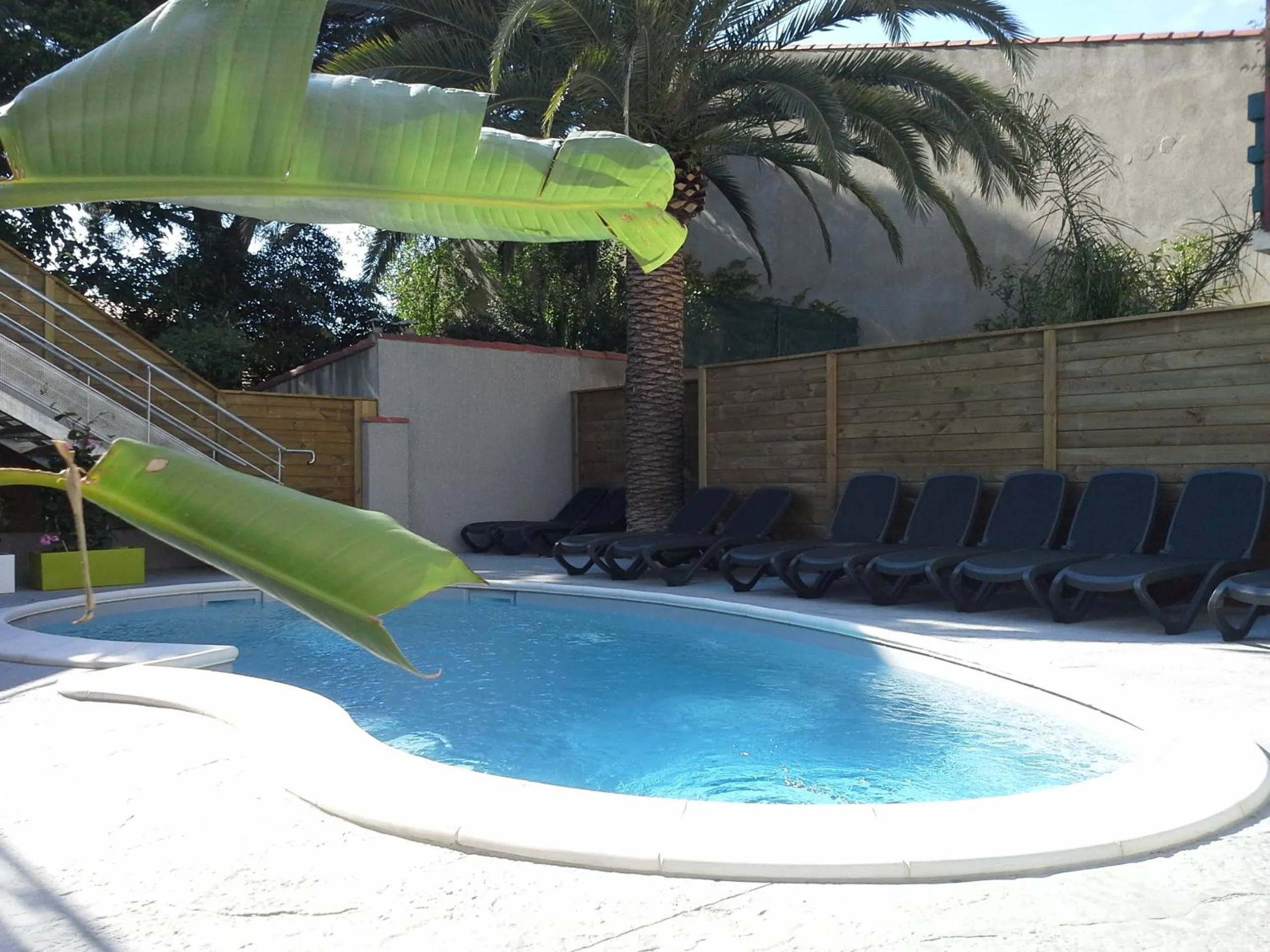 Swimming pool in Hotel Le Majestic Canet plage