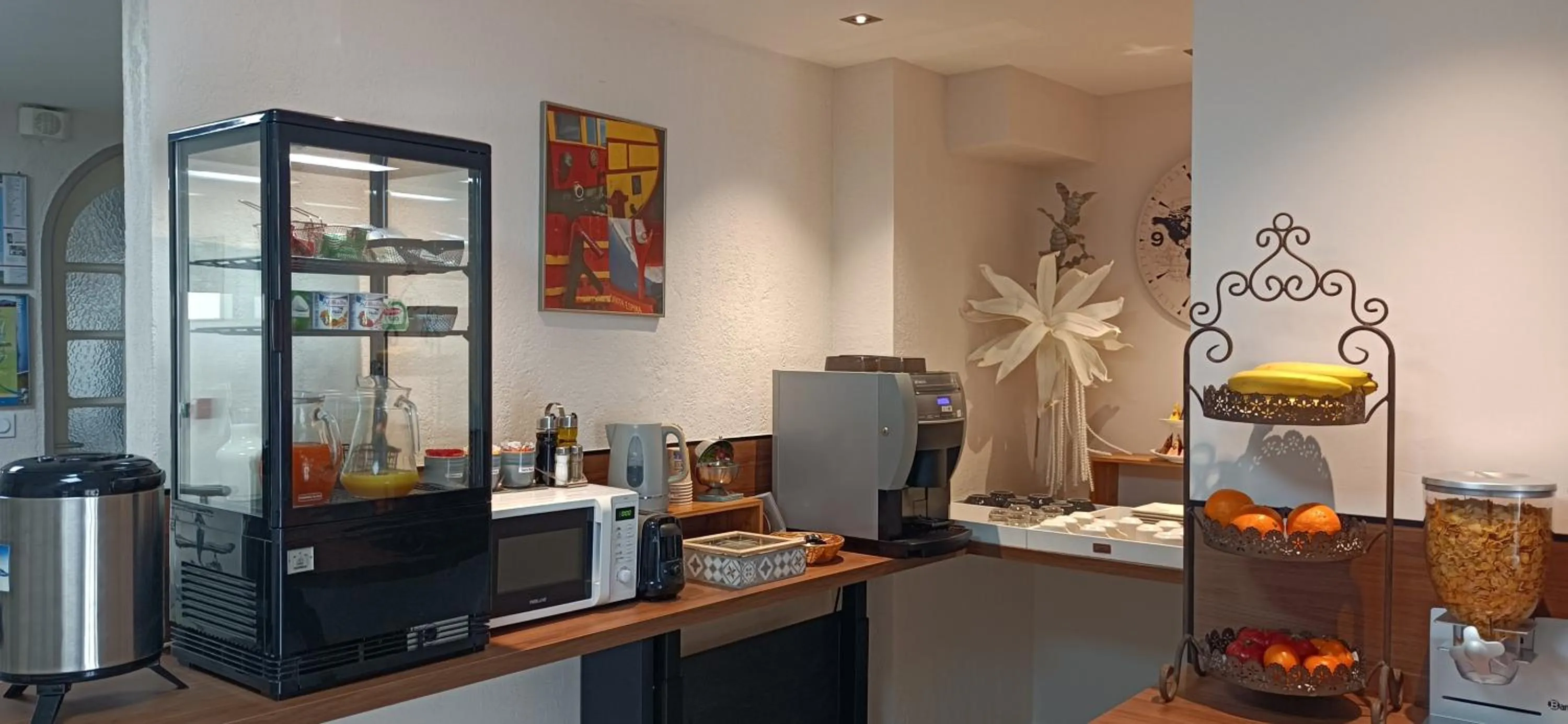 Coffee/tea facilities in Hotel Le Majestic Canet plage