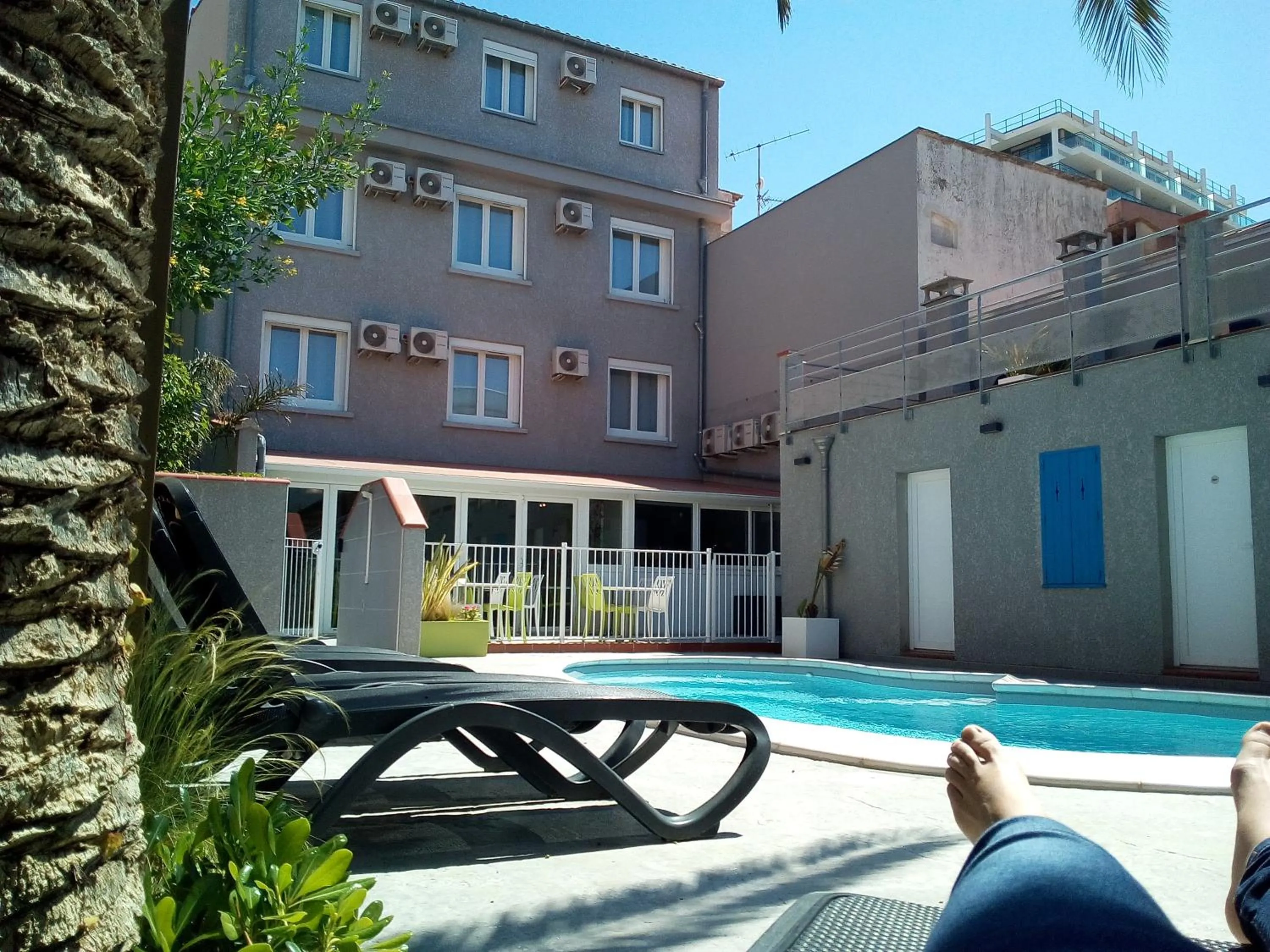 Pool view in Hotel Le Majestic Canet plage