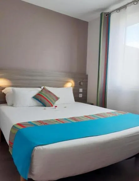 Bed in Hotel Le Majestic Canet plage