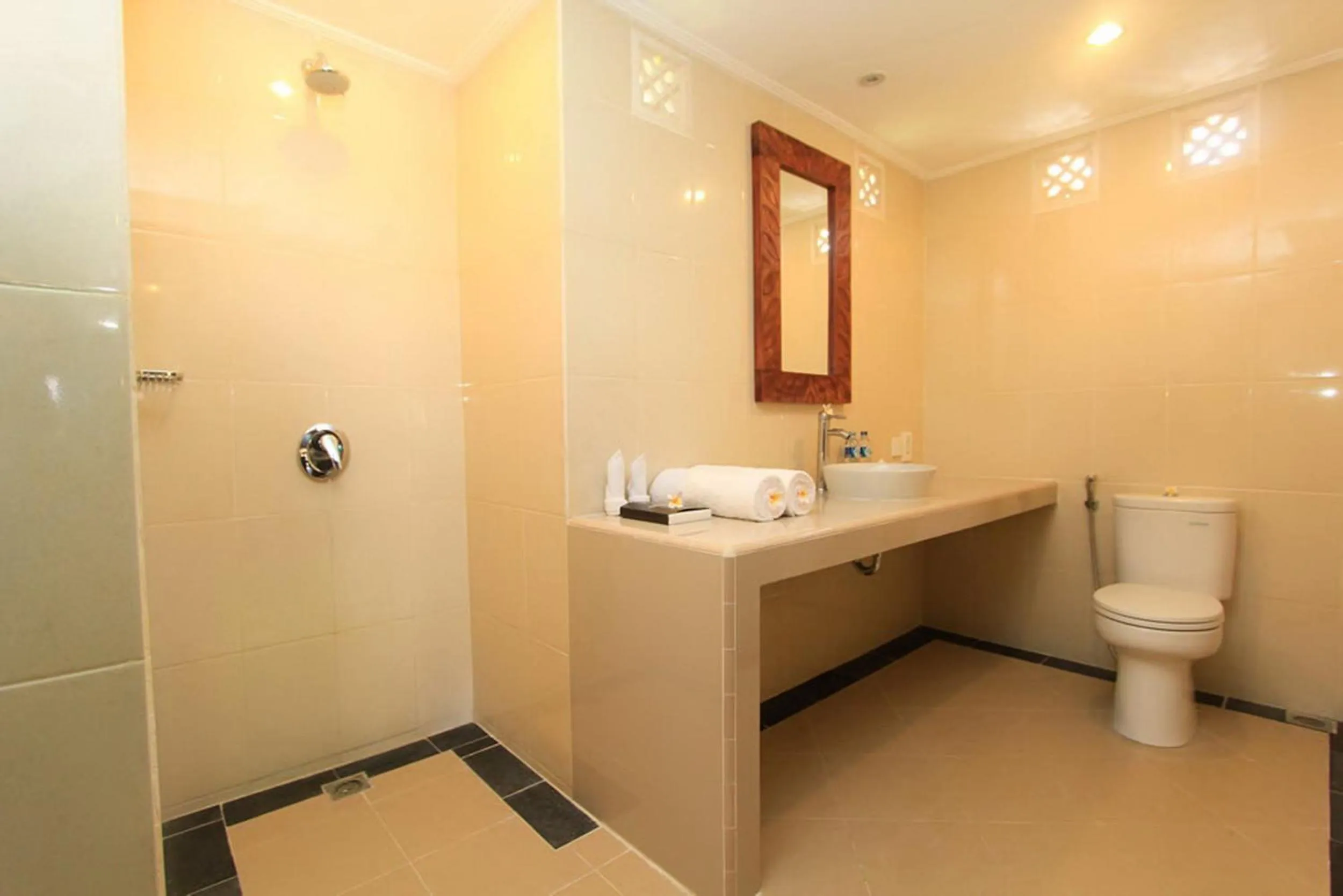 Bathroom in Radiant Jepun Villa