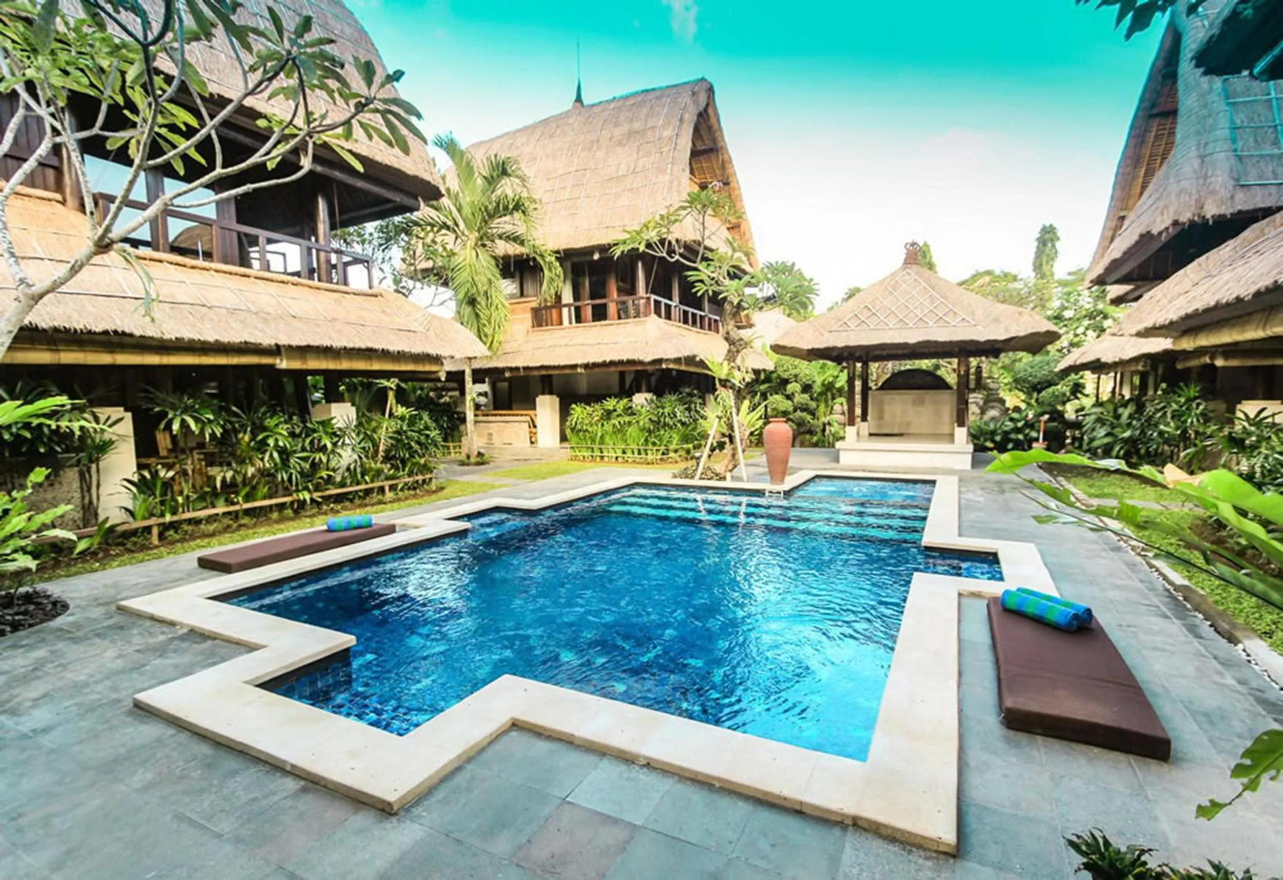 Swimming pool in Radiant Jepun Villa