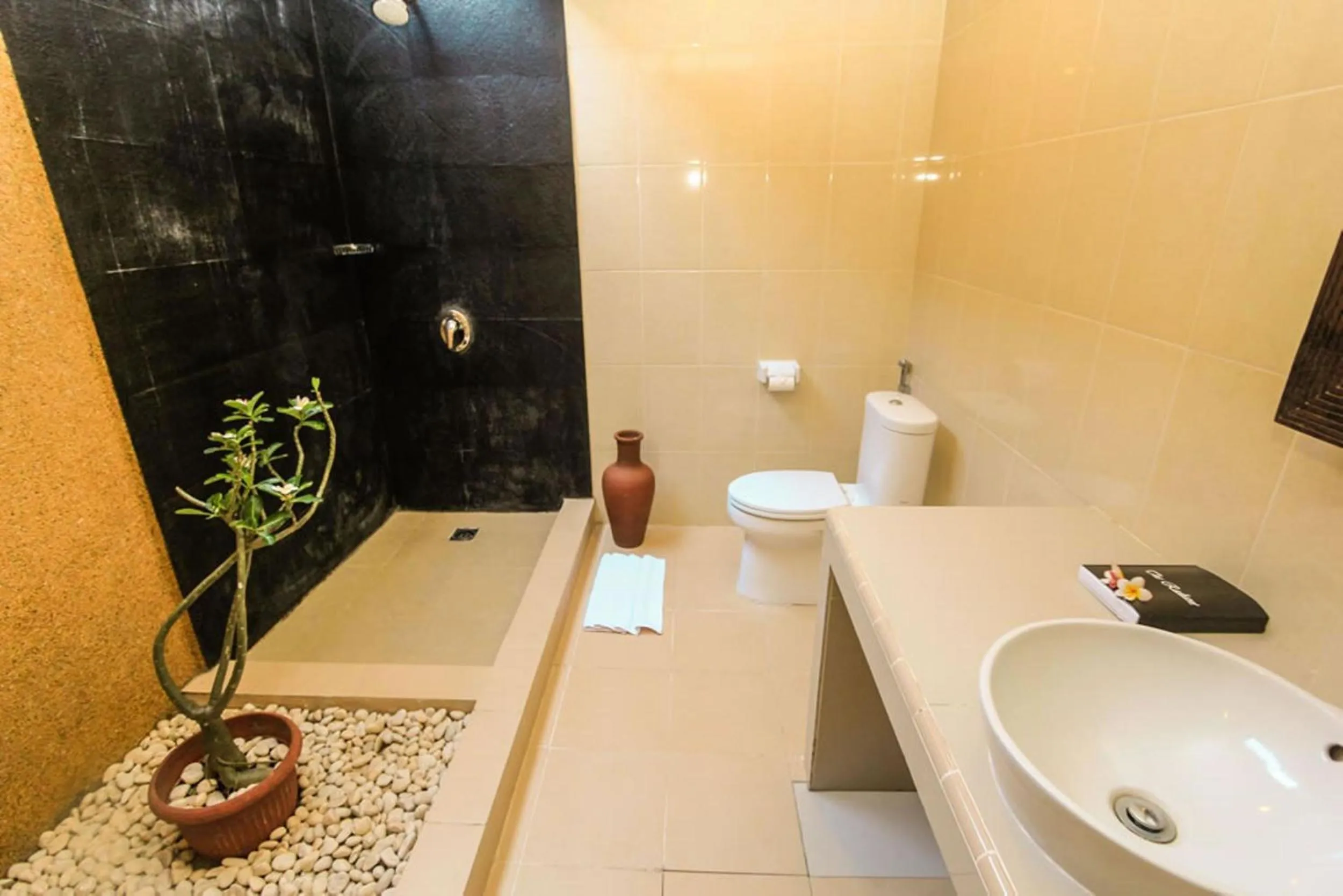 Bathroom in Radiant Jepun Villa