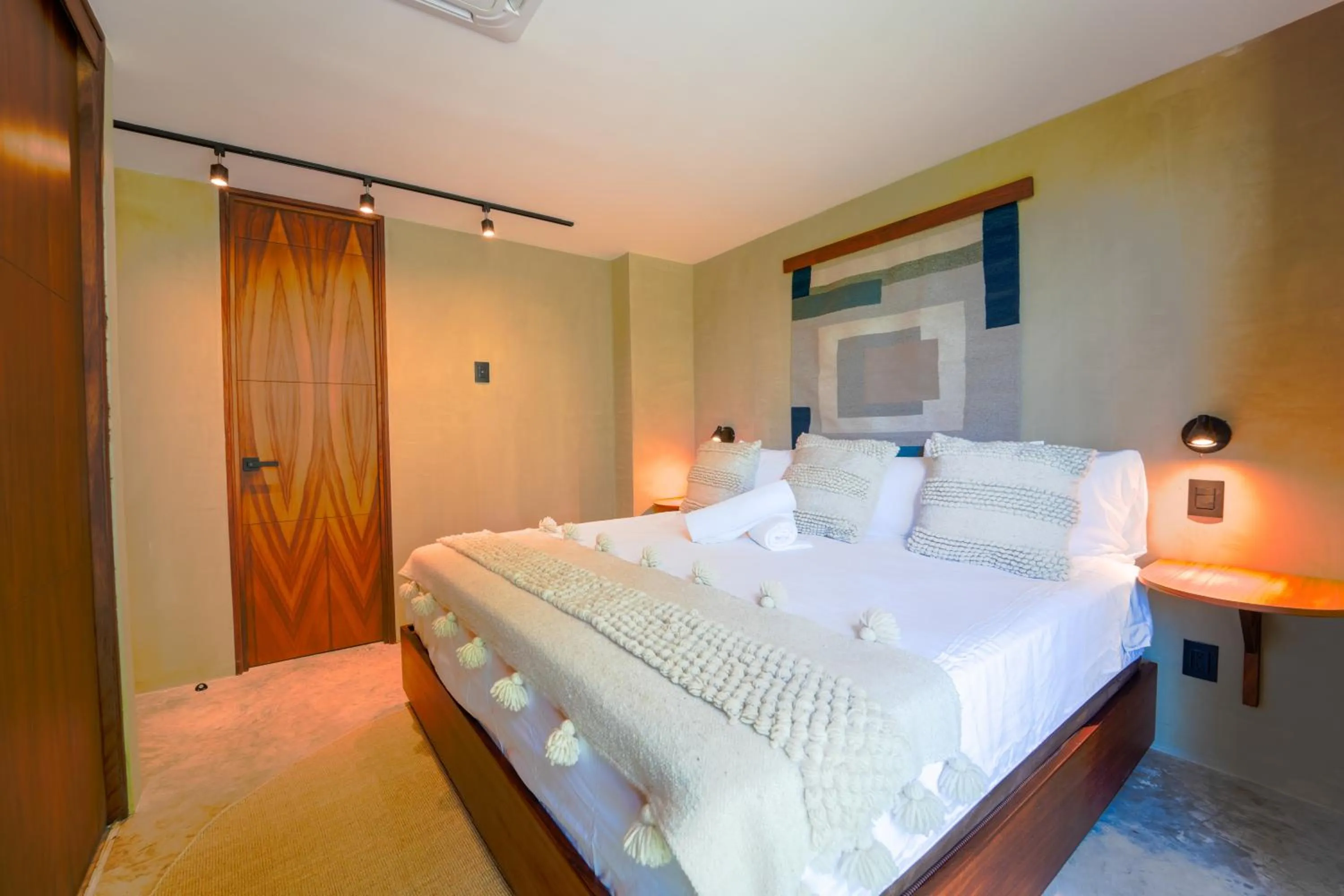 Bed in Maramara Centro