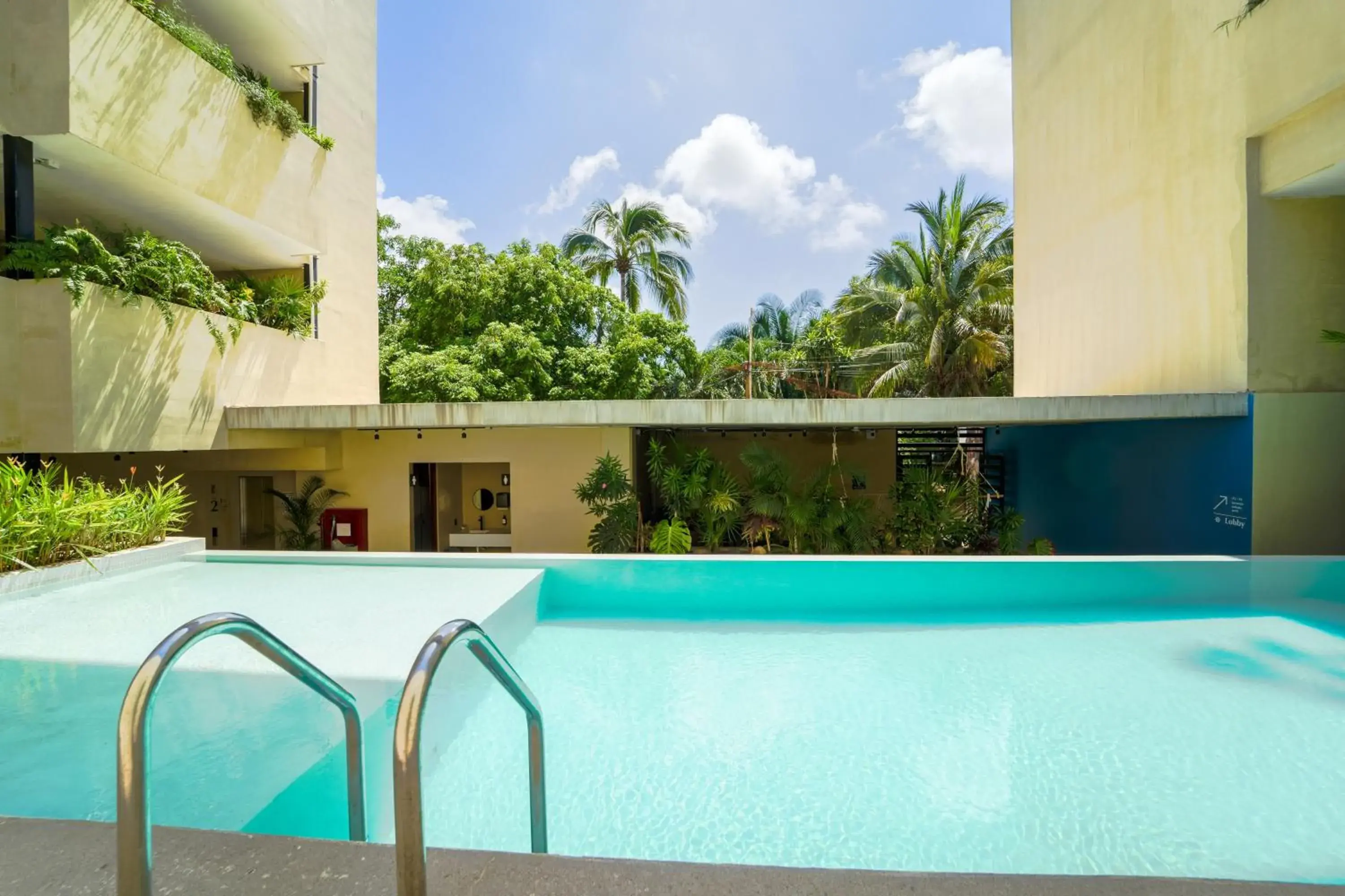 Swimming pool in Maramara Centro Swimming pool in Maramara Centro