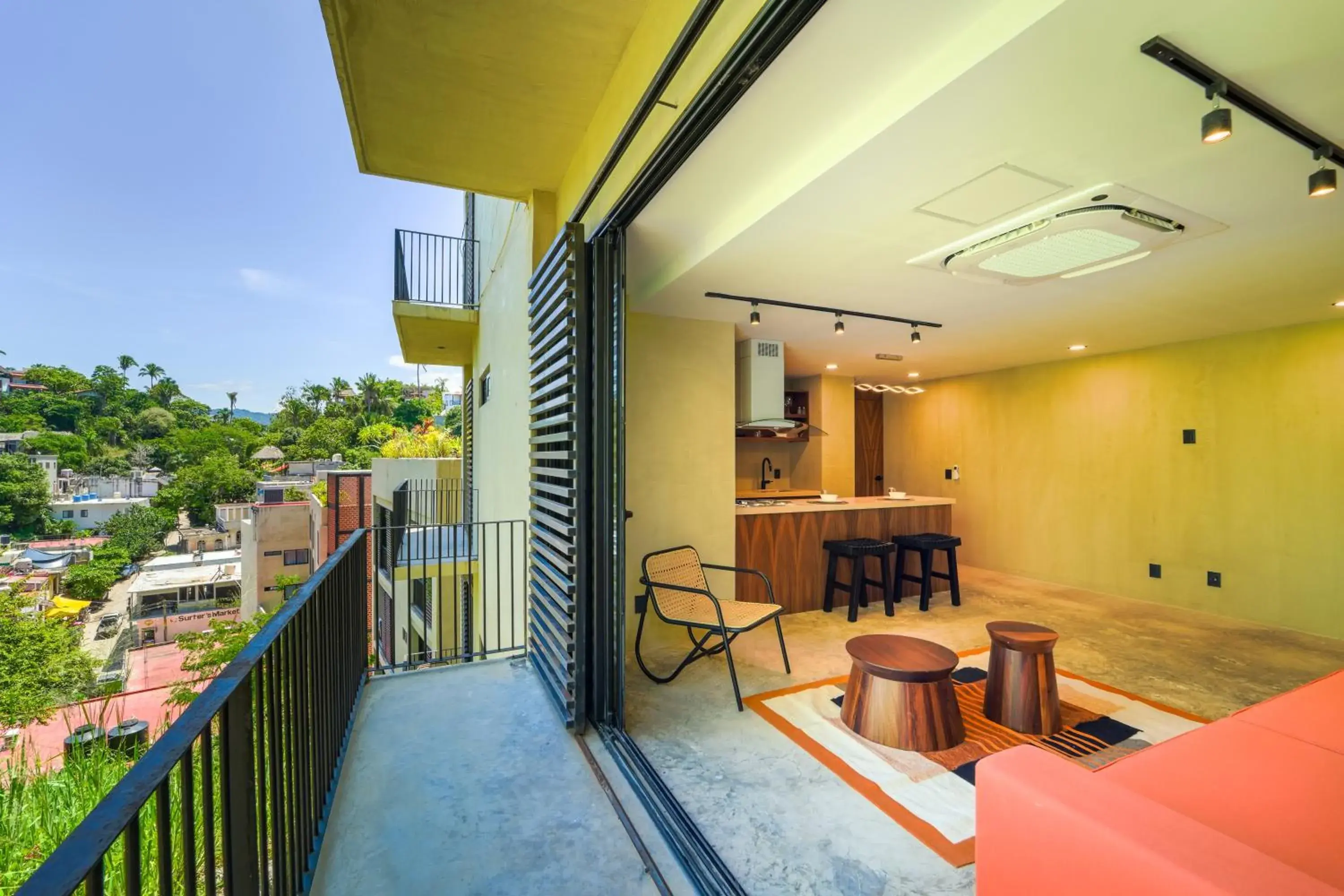 Property building in Maramara Centro Property building in Maramara Centro