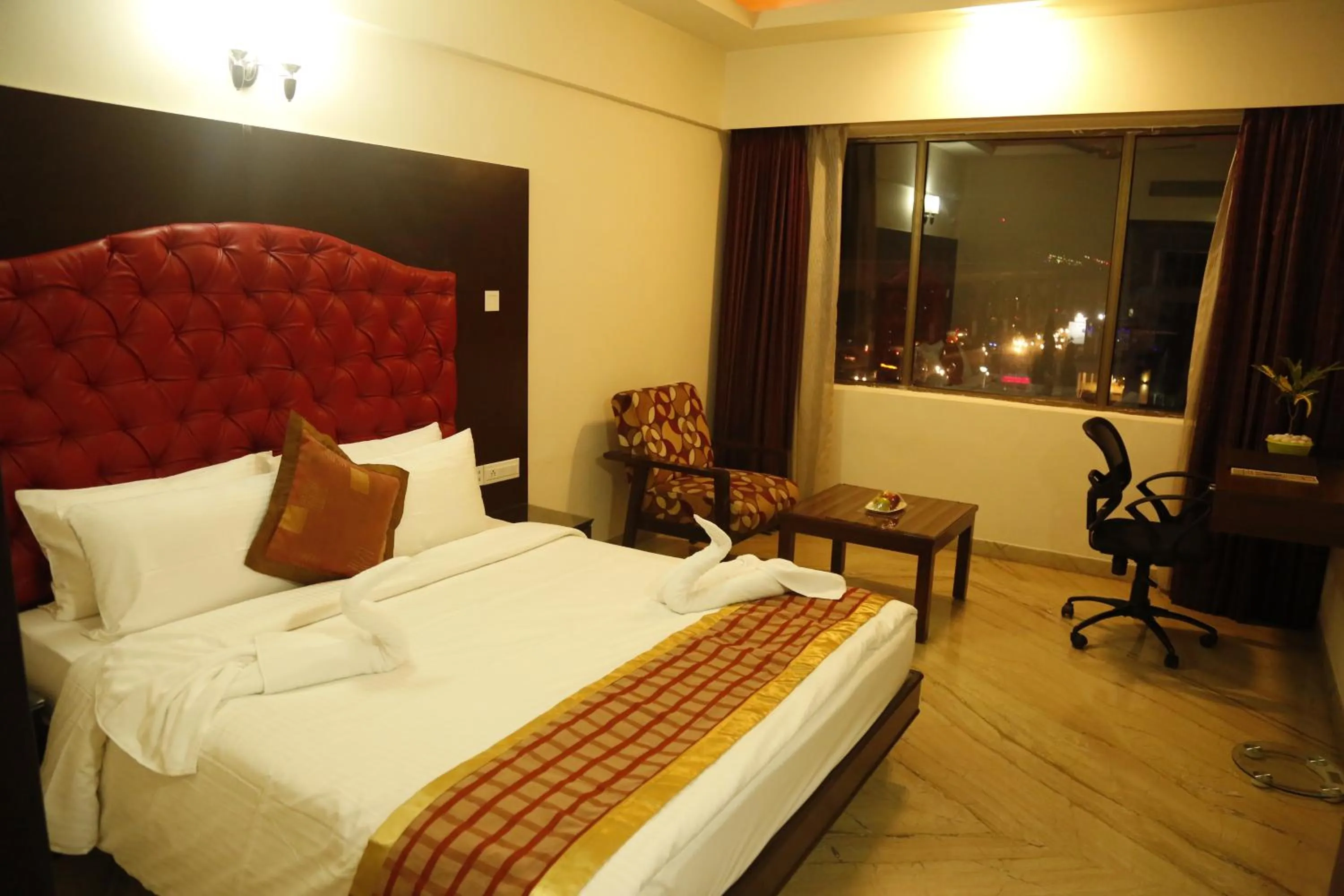 Seating area, Bed in The Fern Residency - Yeshwanthpur