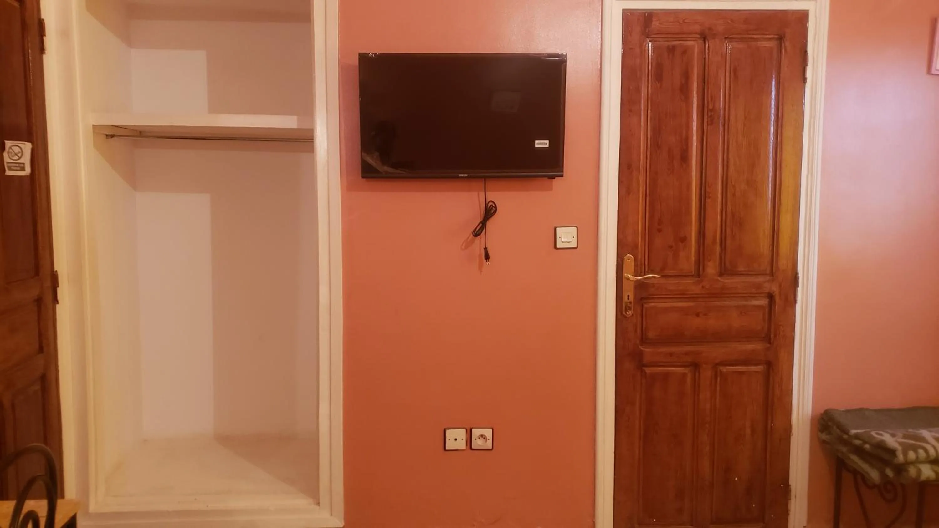 TV and multimedia in Hôtel Ziad