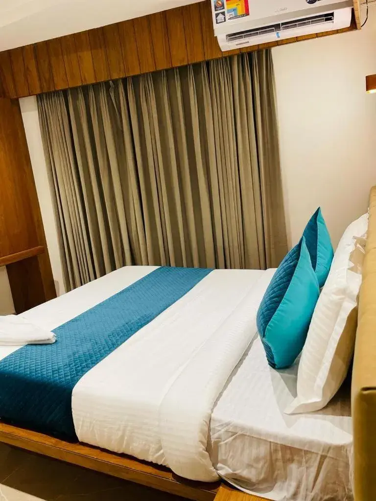 Bedroom, Bed in Hotel Emora Tree Bedroom, Bed in Hotel Emora Tree