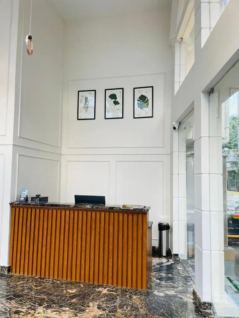 Lobby or reception in Hotel Emora Tree Lobby or reception in Hotel Emora Tree