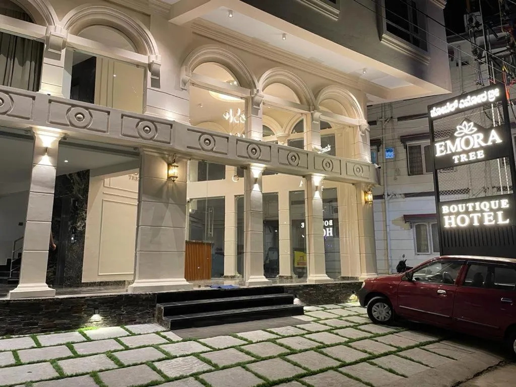 Property building in Hotel Emora Tree