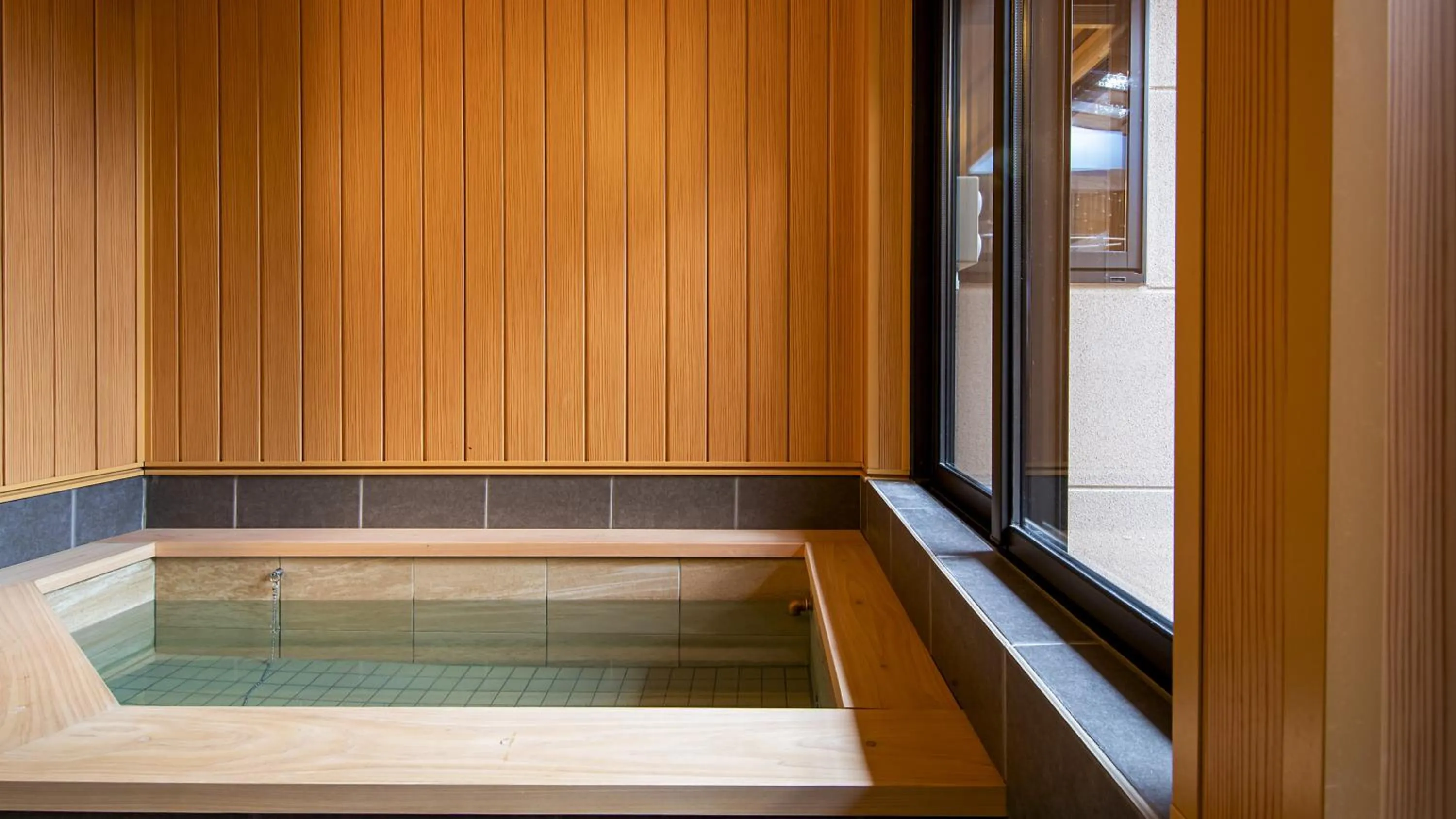 Hanare no yado Kamigakure