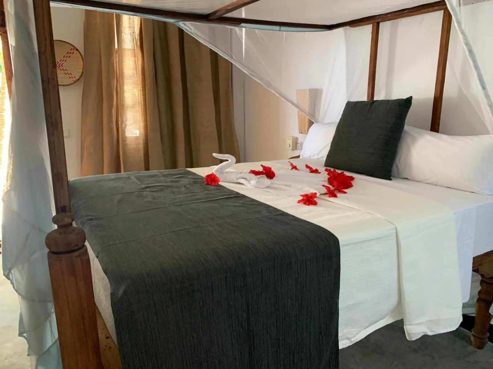 Bathroom, Bed in Nest Style Beach Hotel Zanzibar