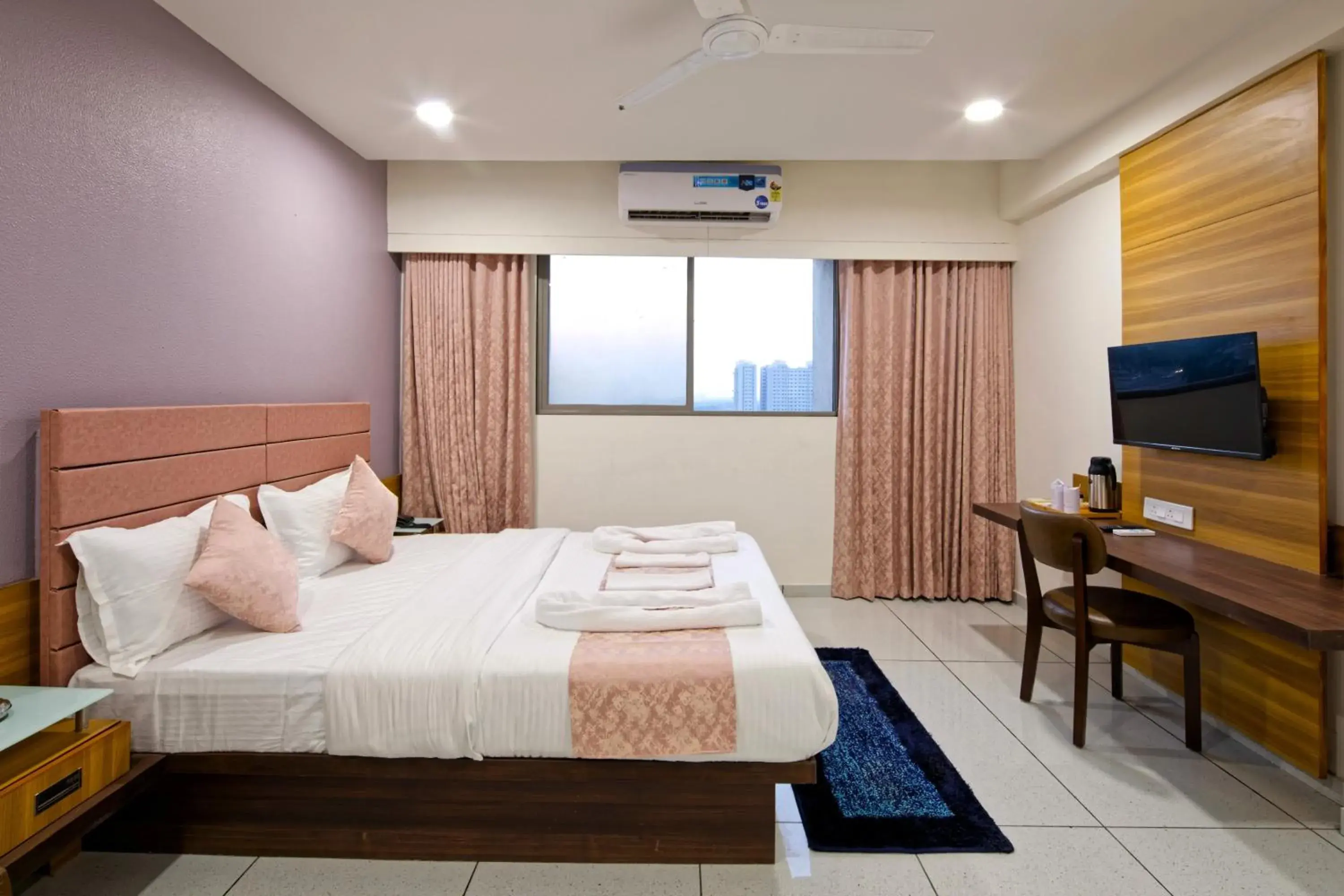 Bed in HOTEL AURELLIA Bed in HOTEL AURELLIA