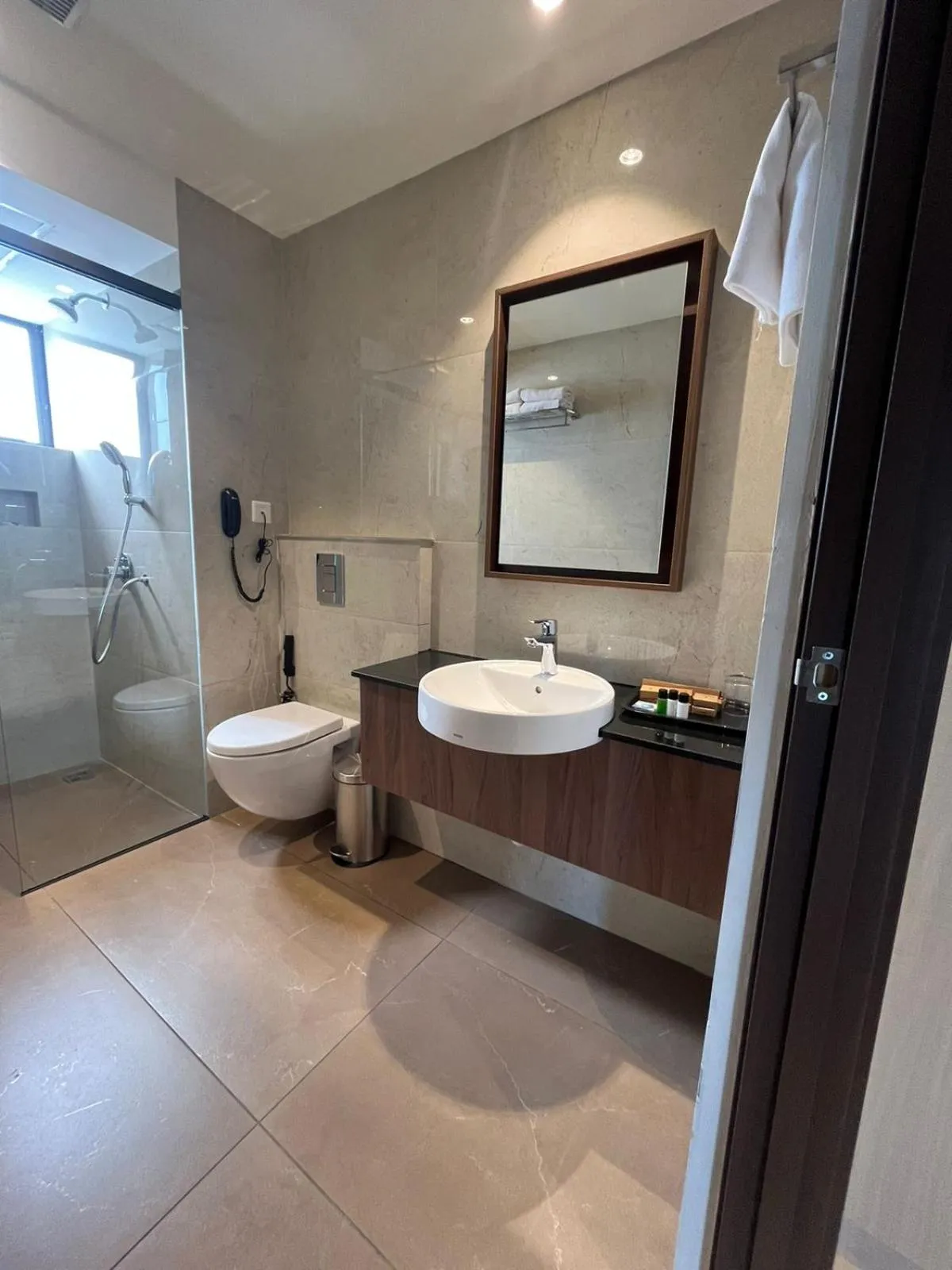 Bathroom in PRESIDENCY AIRPORT HOTEL