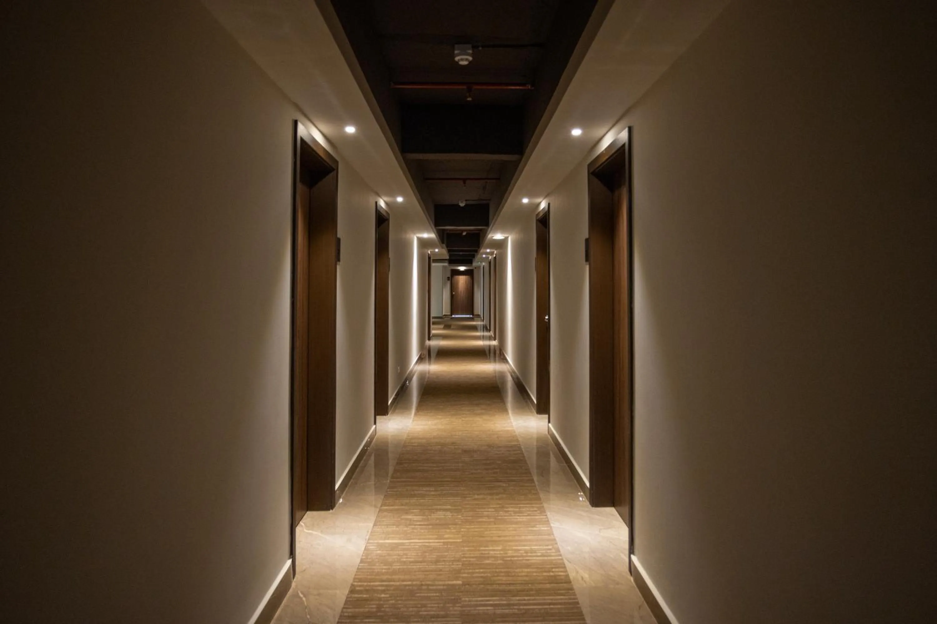 Lobby or reception in PRESIDENCY AIRPORT HOTEL