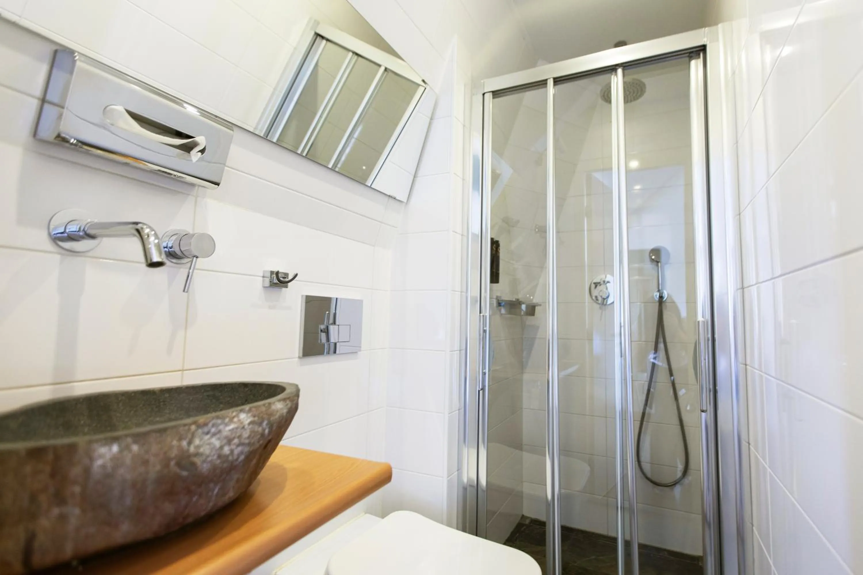 Shower in Quentin Amsterdam Hotel