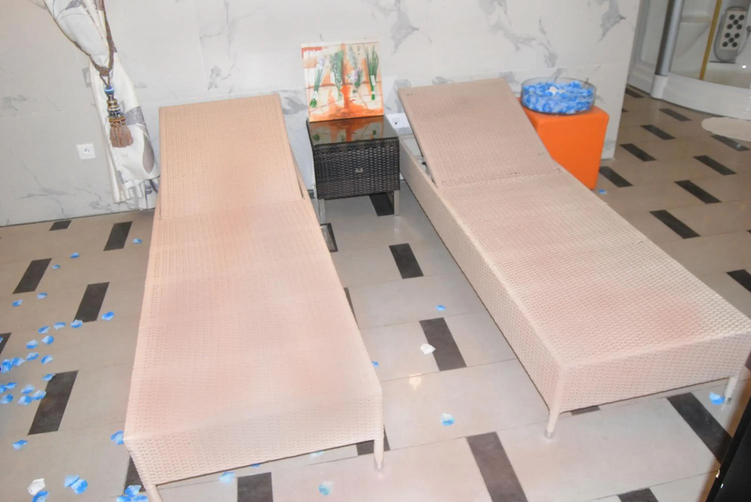 Spa and wellness centre/facilities in Benin Royal Hotel Spa and wellness centre/facilities in Benin Royal Hotel