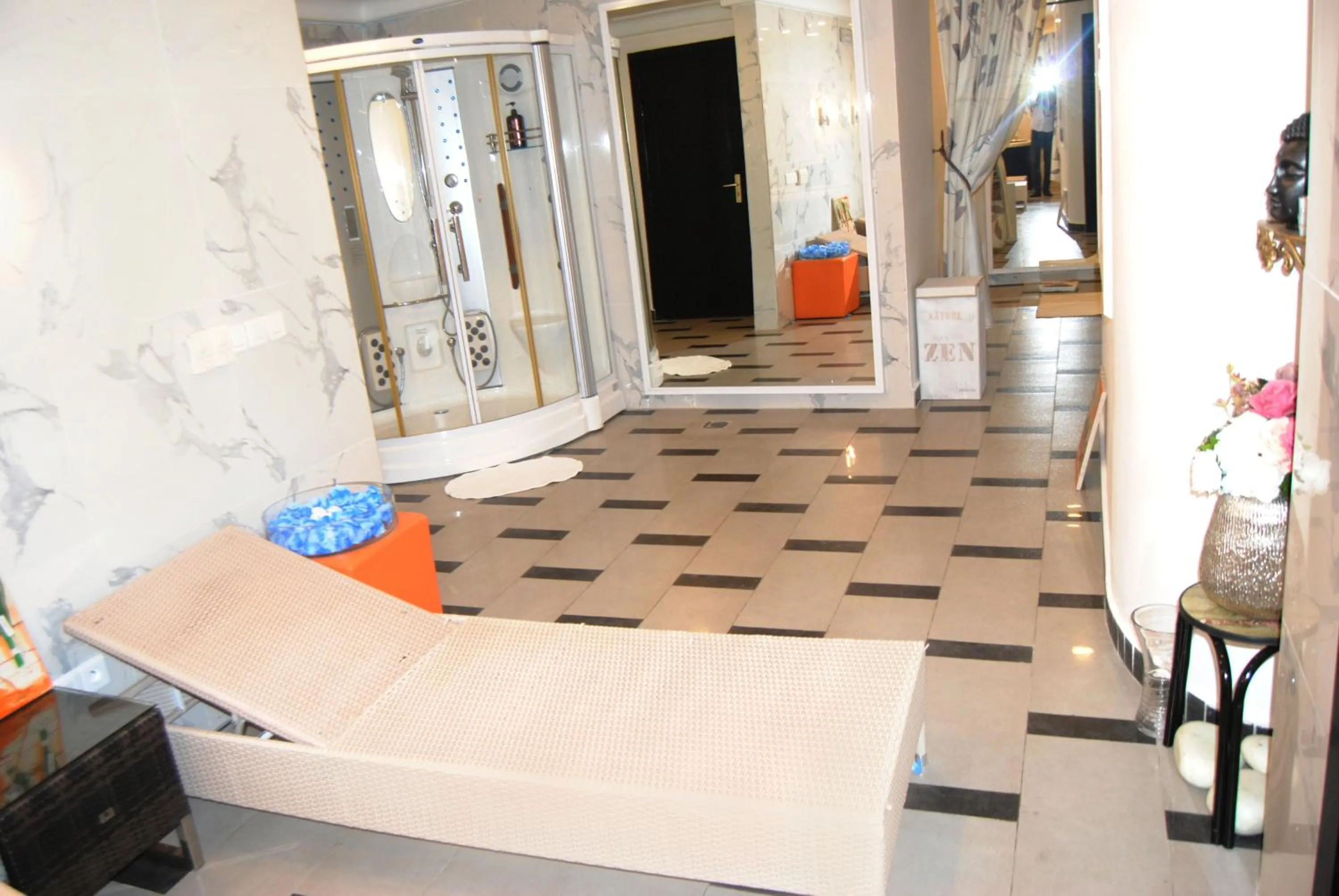 Spa and wellness centre/facilities in Benin Royal Hotel