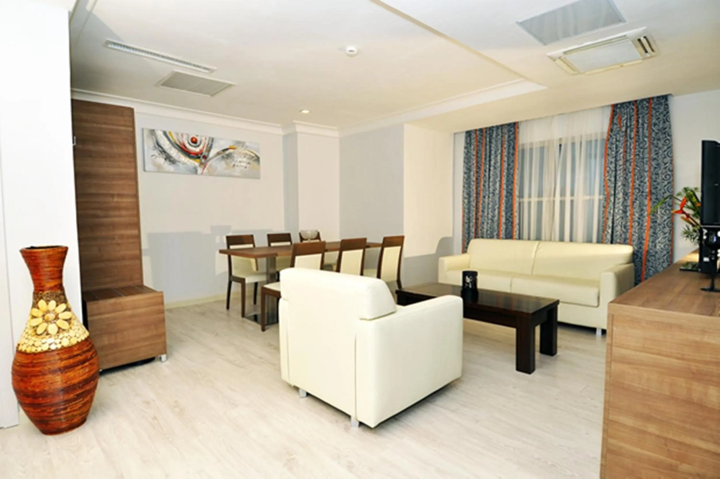 Dining area in Benin Royal Hotel