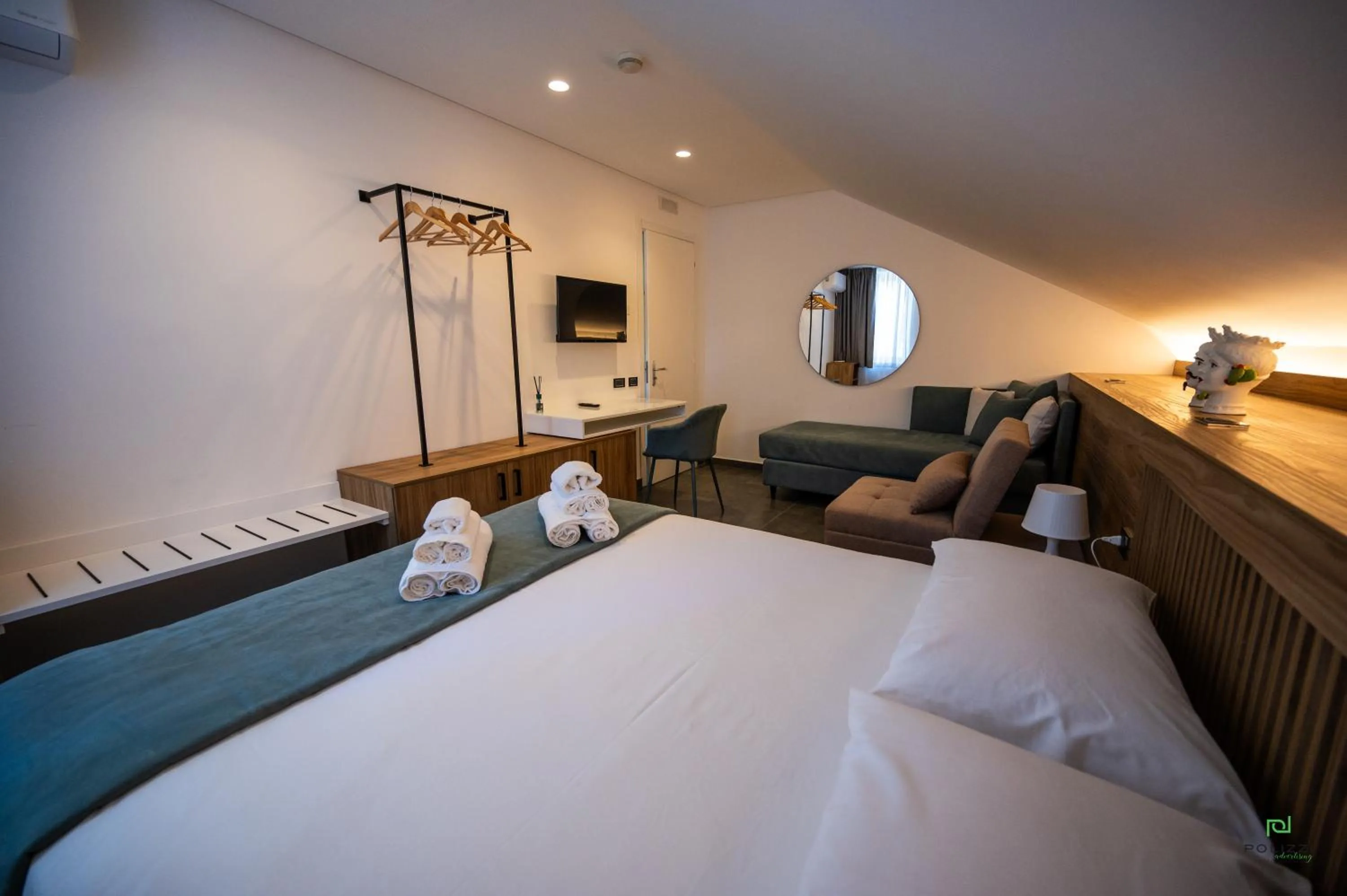 Deluxe Room (2 Adults + 1 Child) - single occupancy in New River Hotel