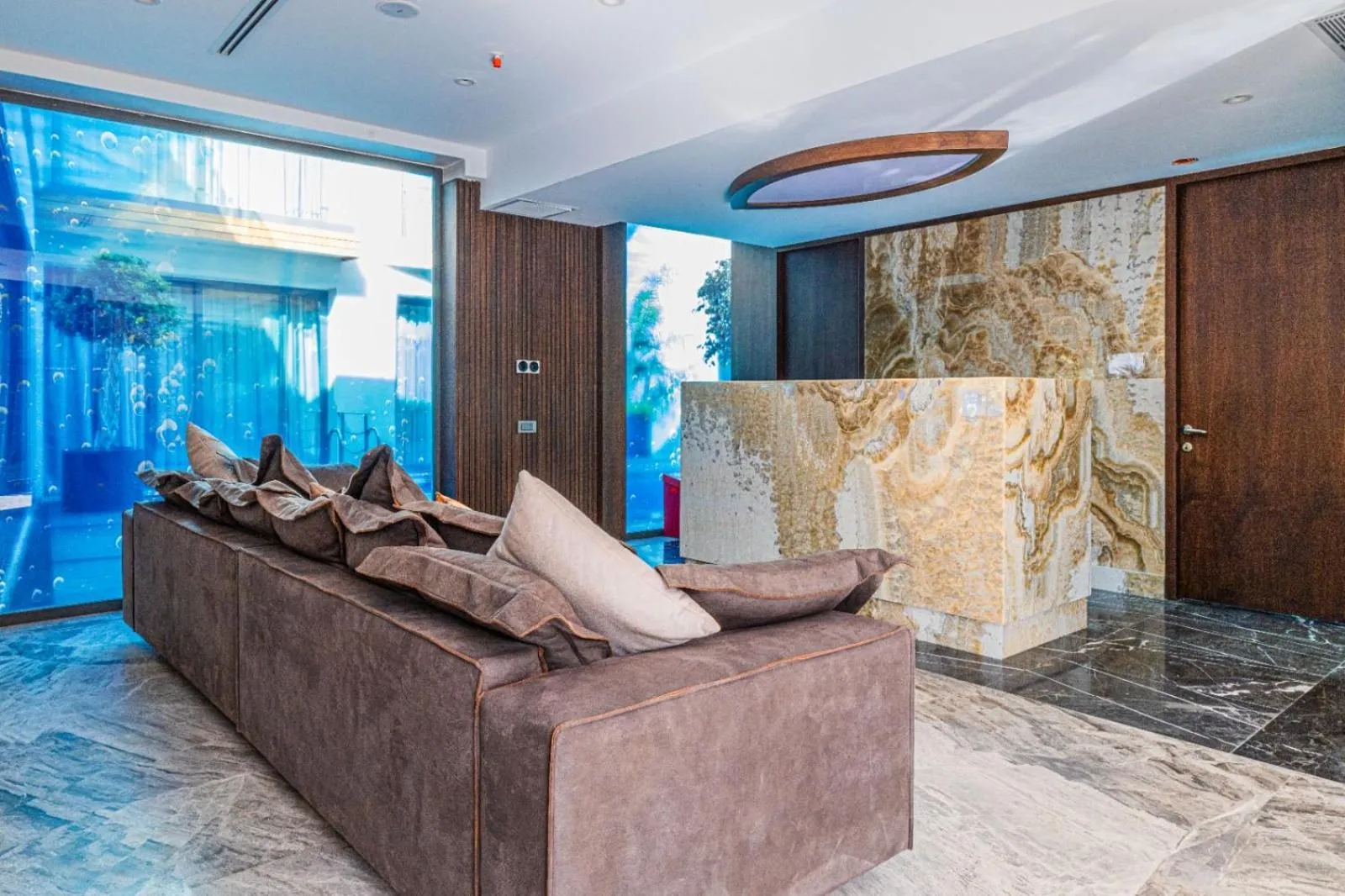 Lobby or reception in Gözegir Hotel