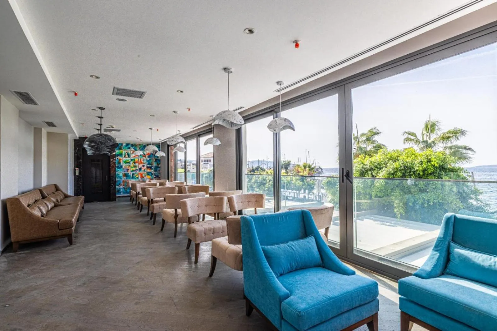 Seating area in Gözegir Hotel