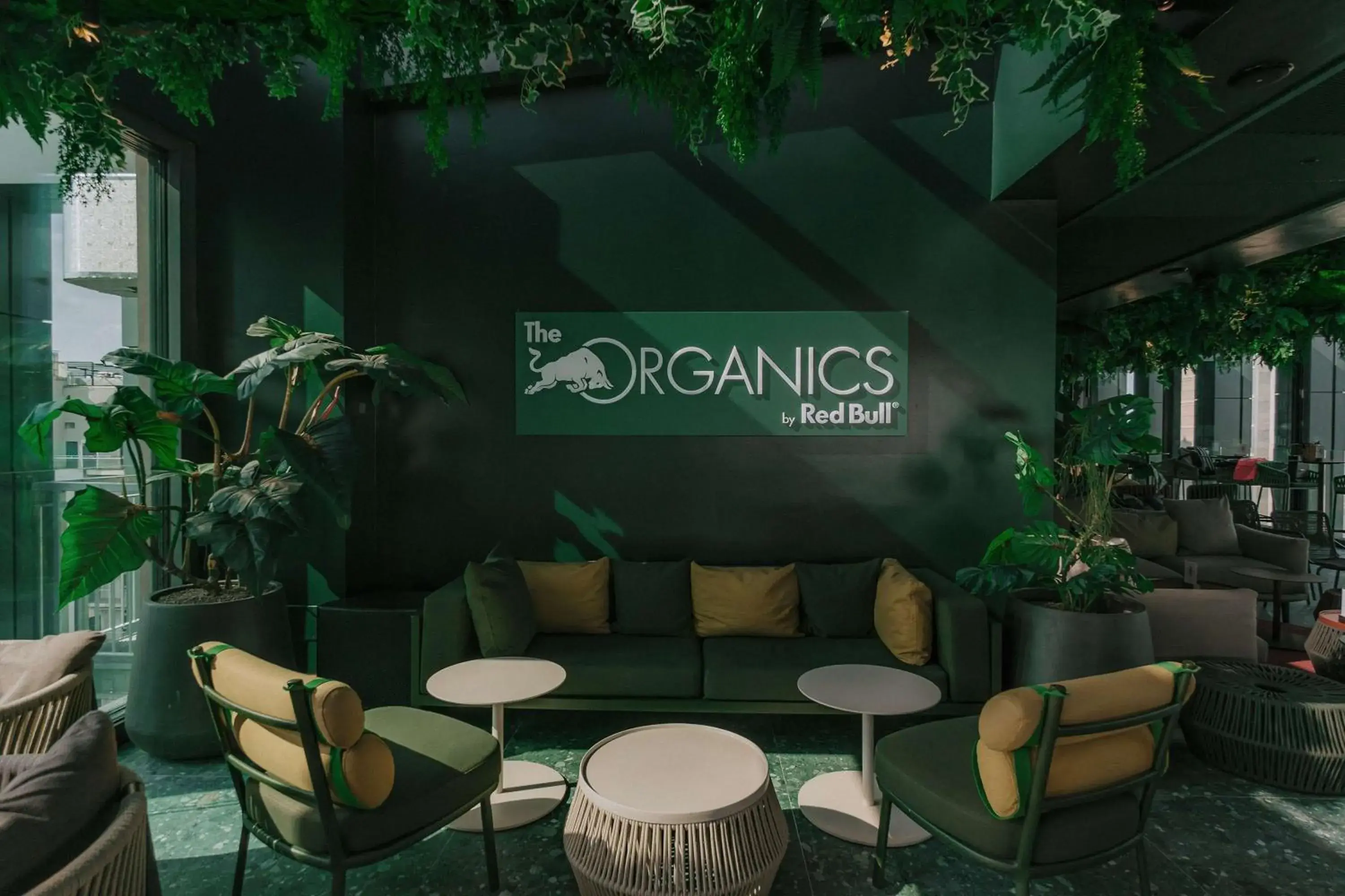 Lounge or bar in Hyatt Centric Milan Centrale Lounge or bar in Hyatt Centric Milan Centrale