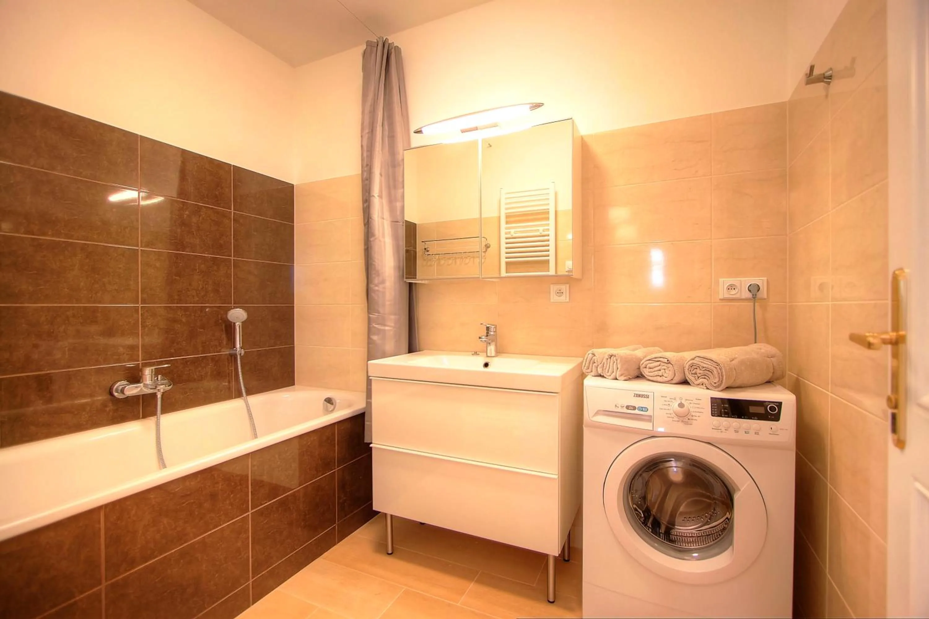 Bathroom in Bishop Apartments