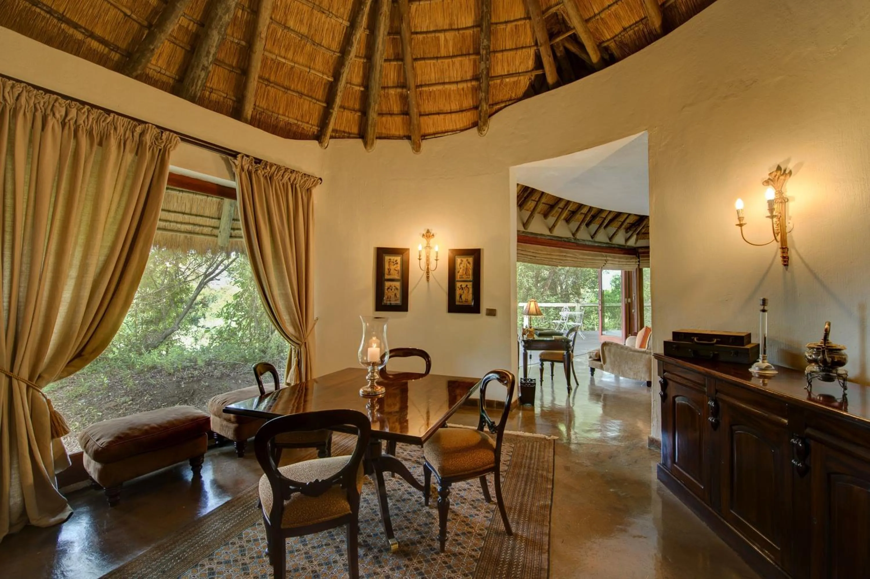 Dining area in Tintswalo Safari