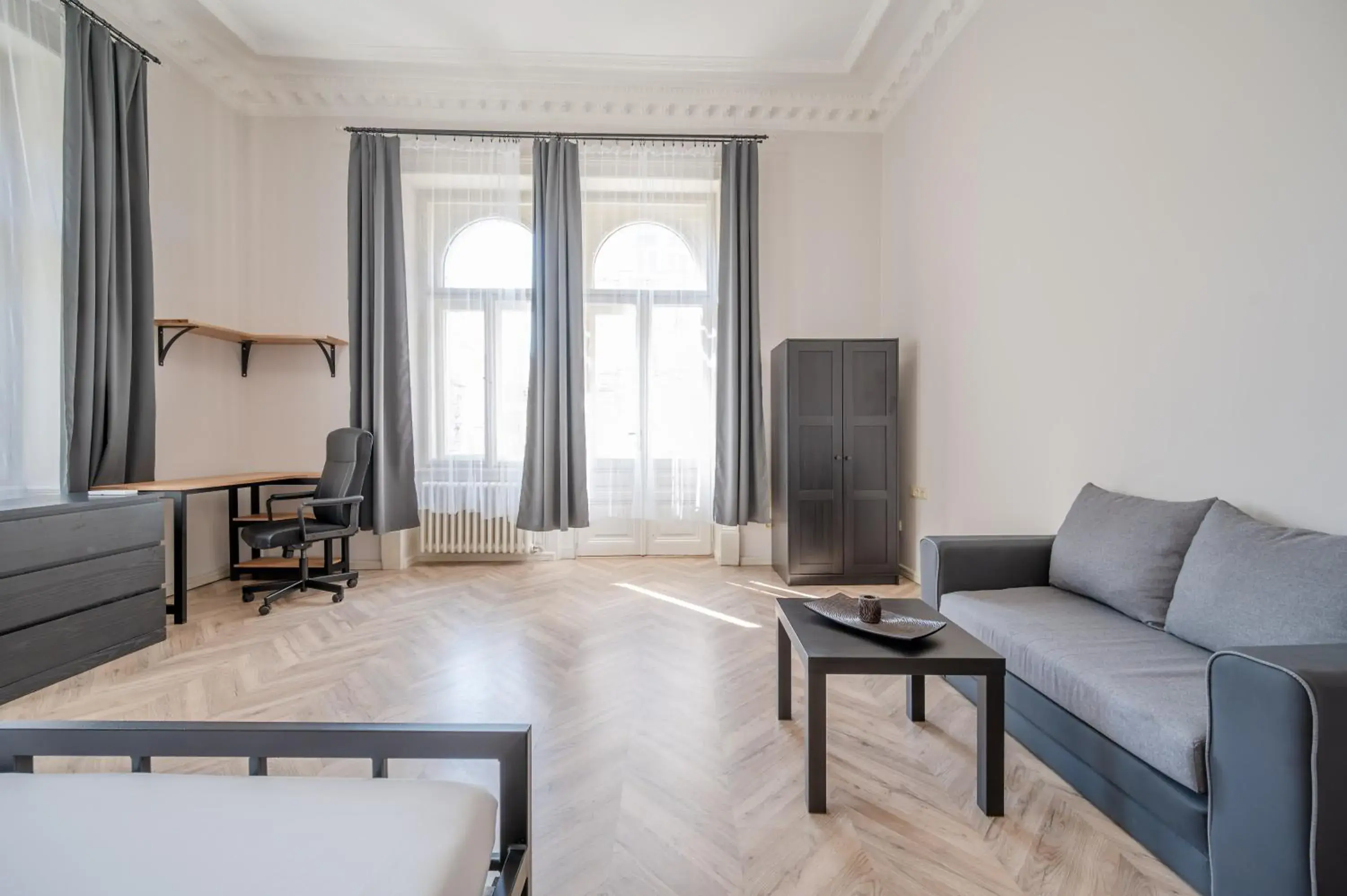 Three-Bedroom Apartment in Palace Petrarca Three-Bedroom Apartment in Palace Petrarca