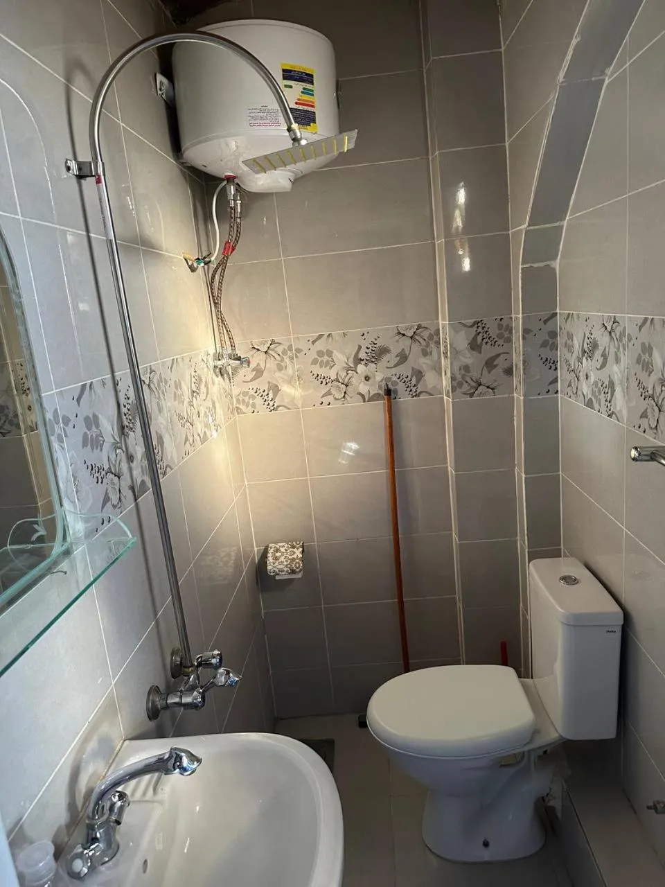Shower in Bakar Nubian Guest House