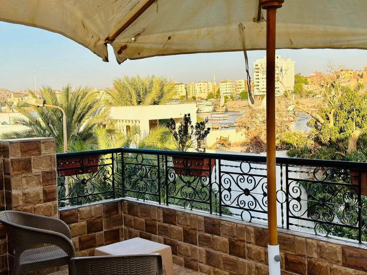 Property building in Bakar Nubian Guest House