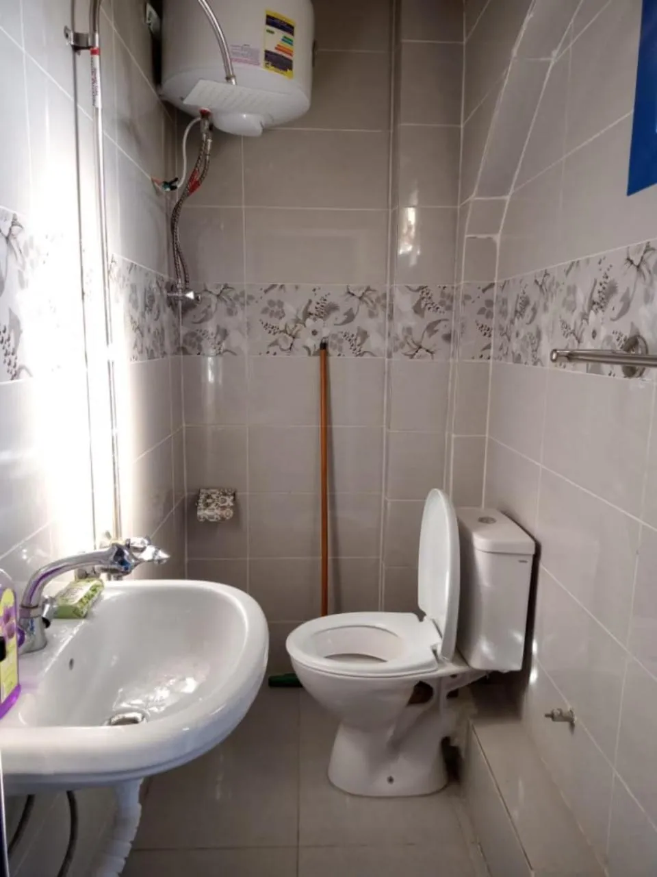 Shower in Bakar Nubian Guest House