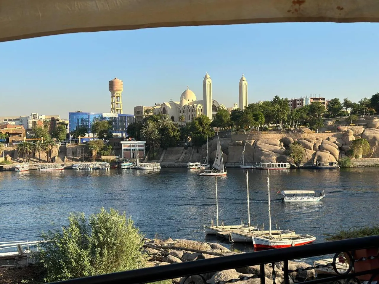 Property building in Bakar Nubian Guest House