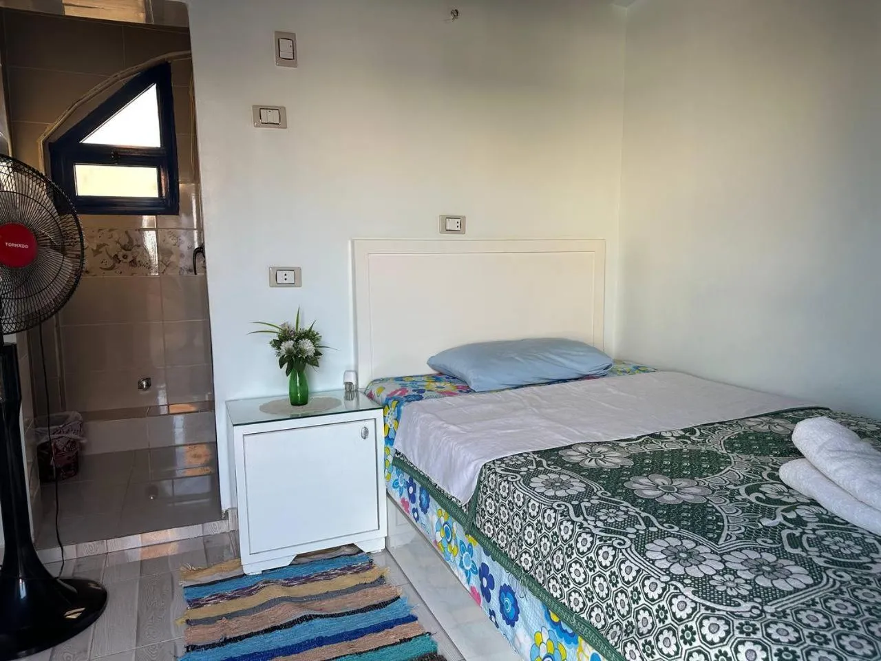 Bed in Bakar Nubian Guest House