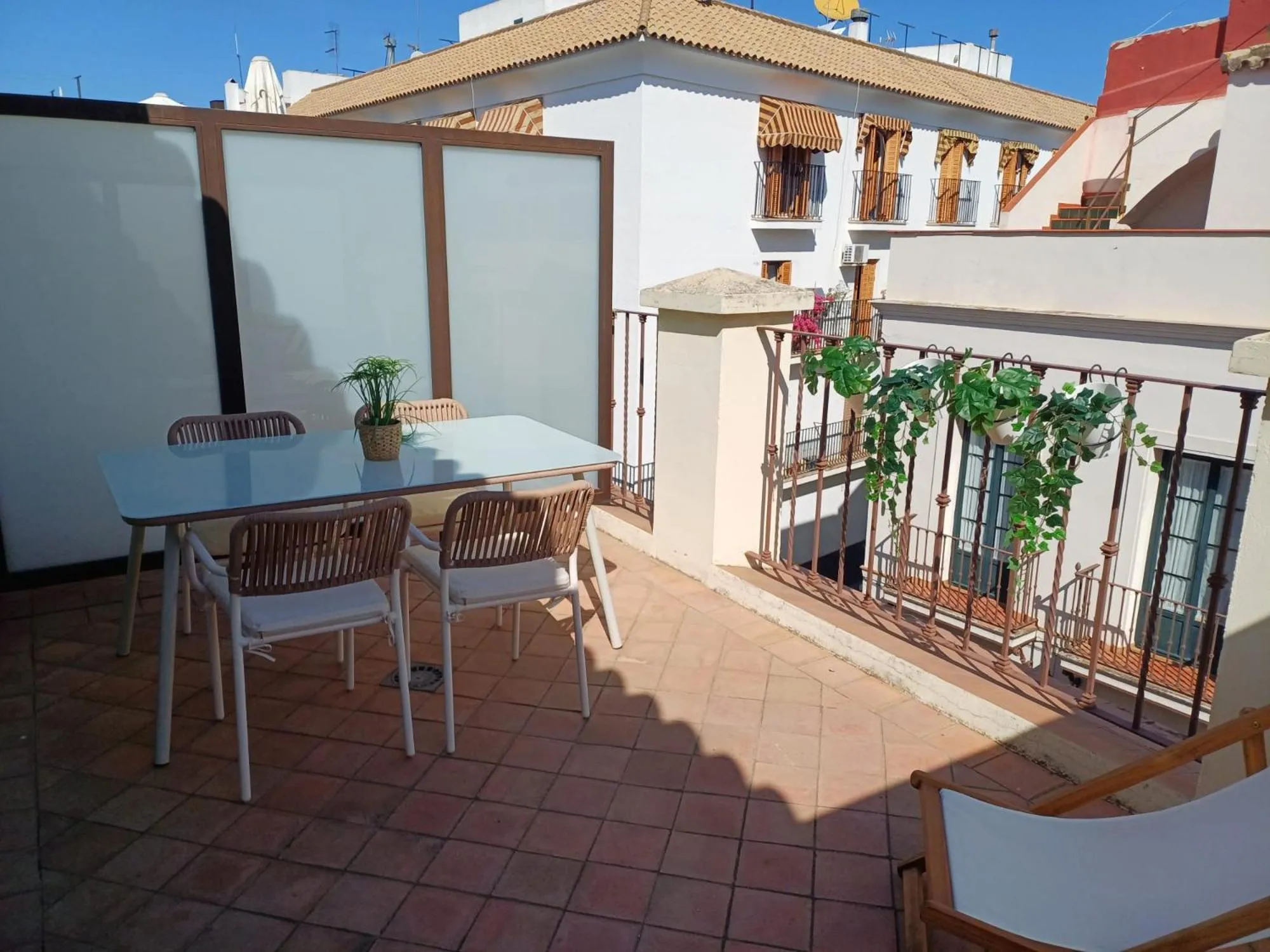 Apto. con terraza privada centro