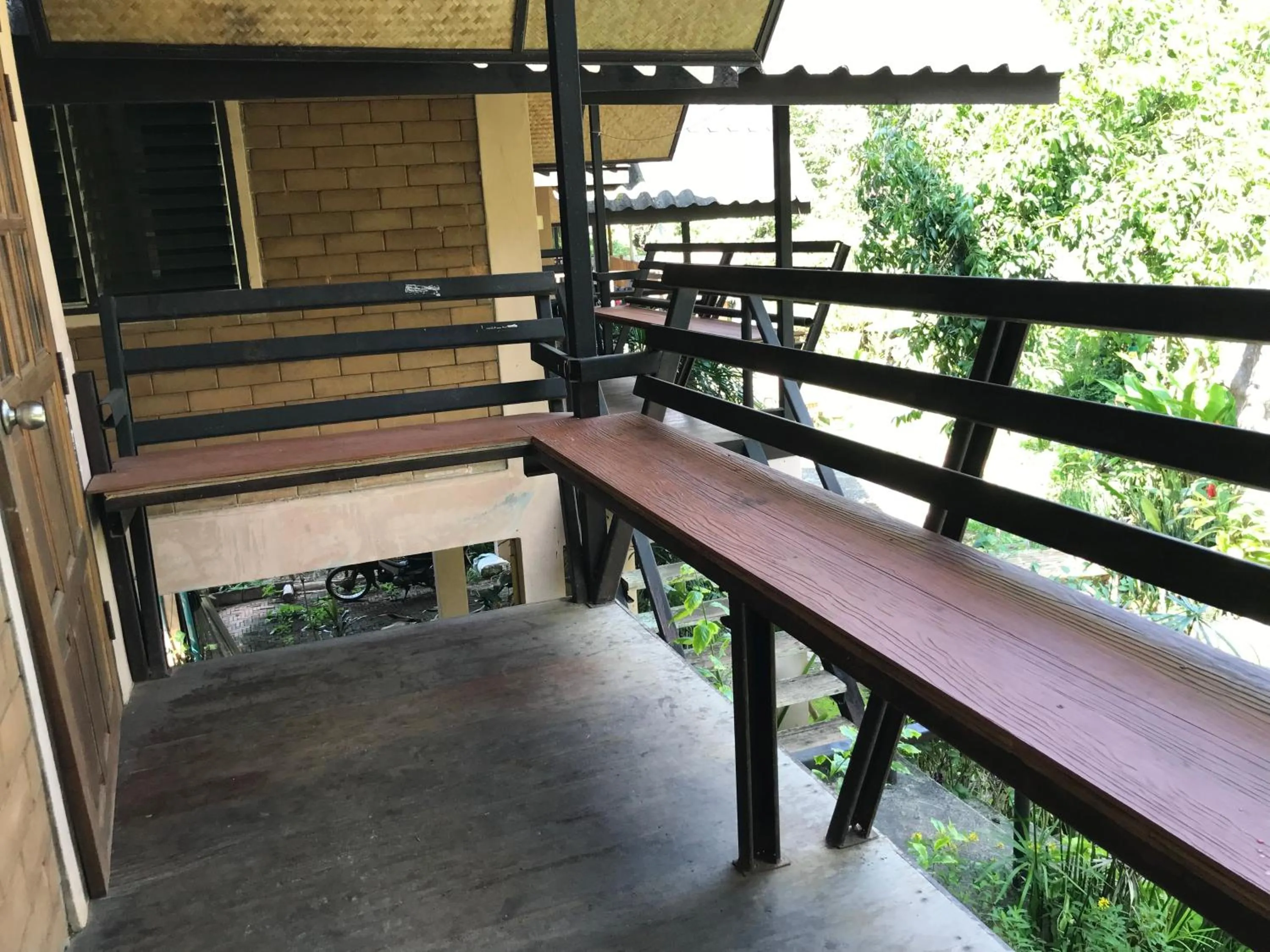 Baan Wisarut Guesthouse