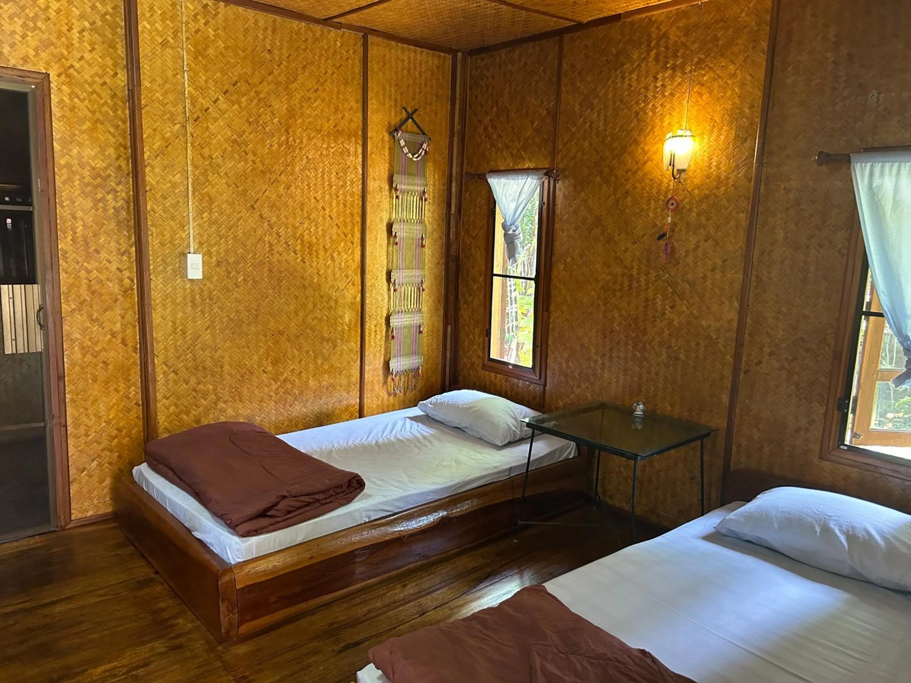 Baan Wisarut Guesthouse