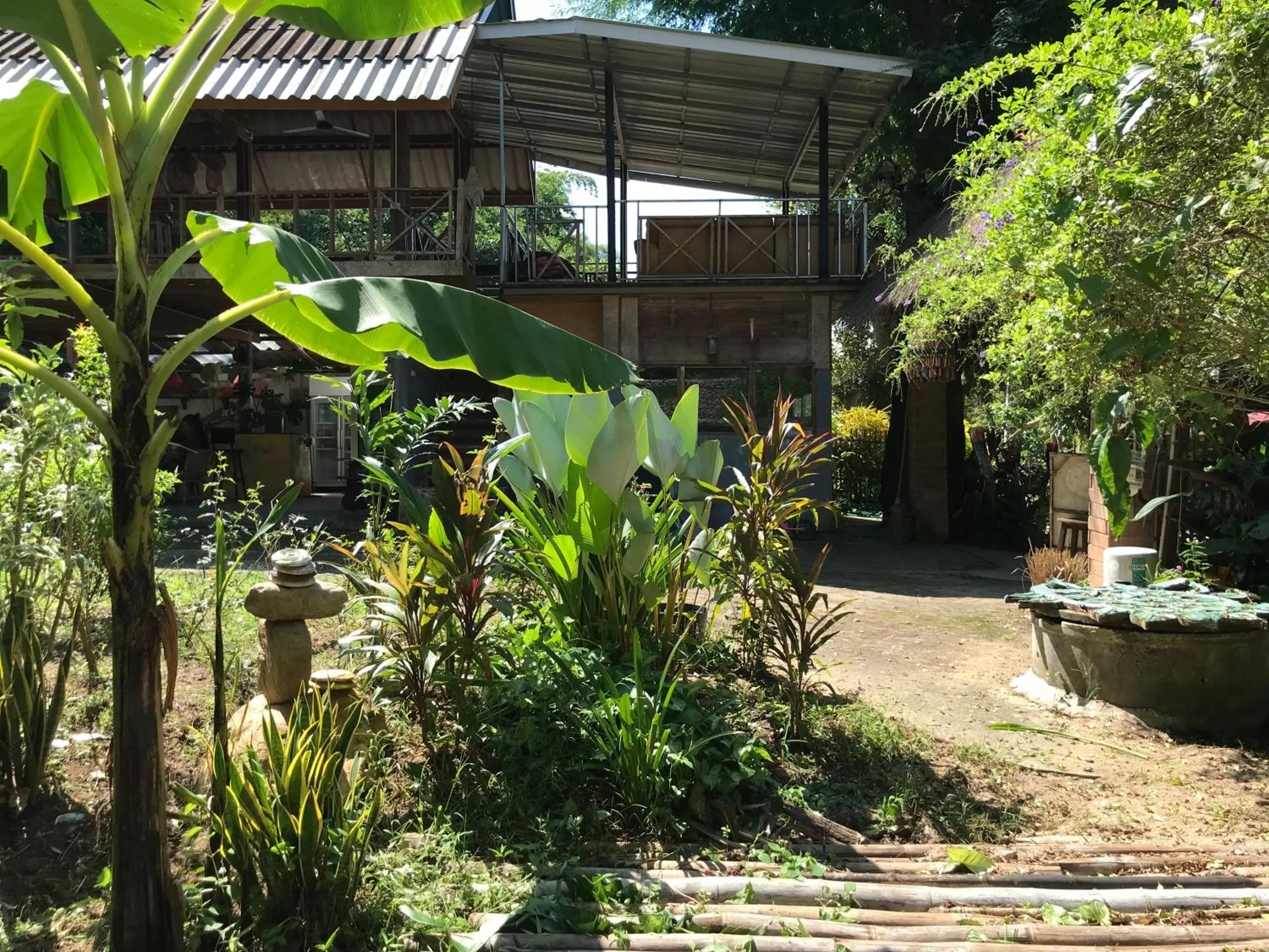Baan Wisarut Guesthouse