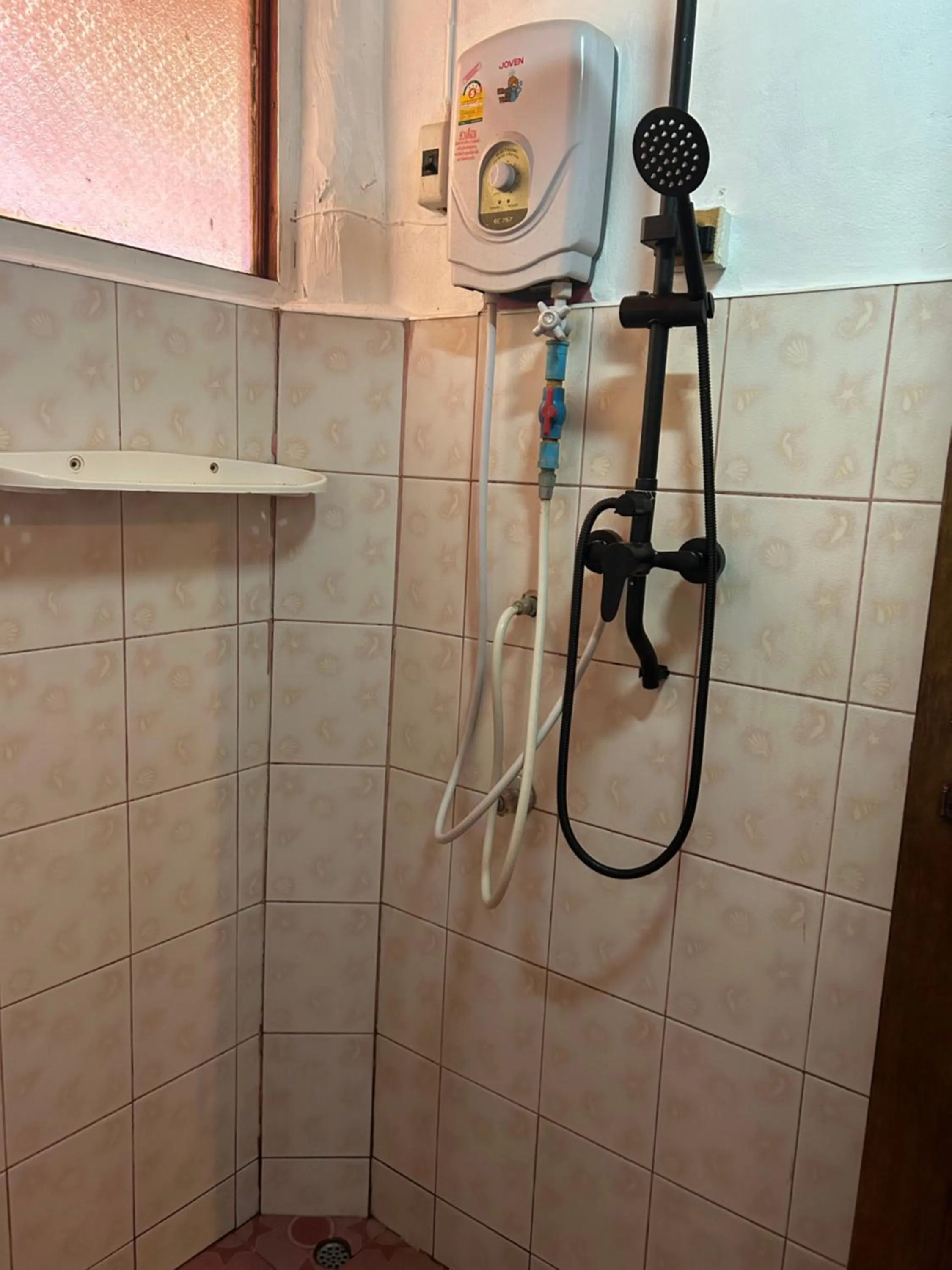 Baan Wisarut Guesthouse