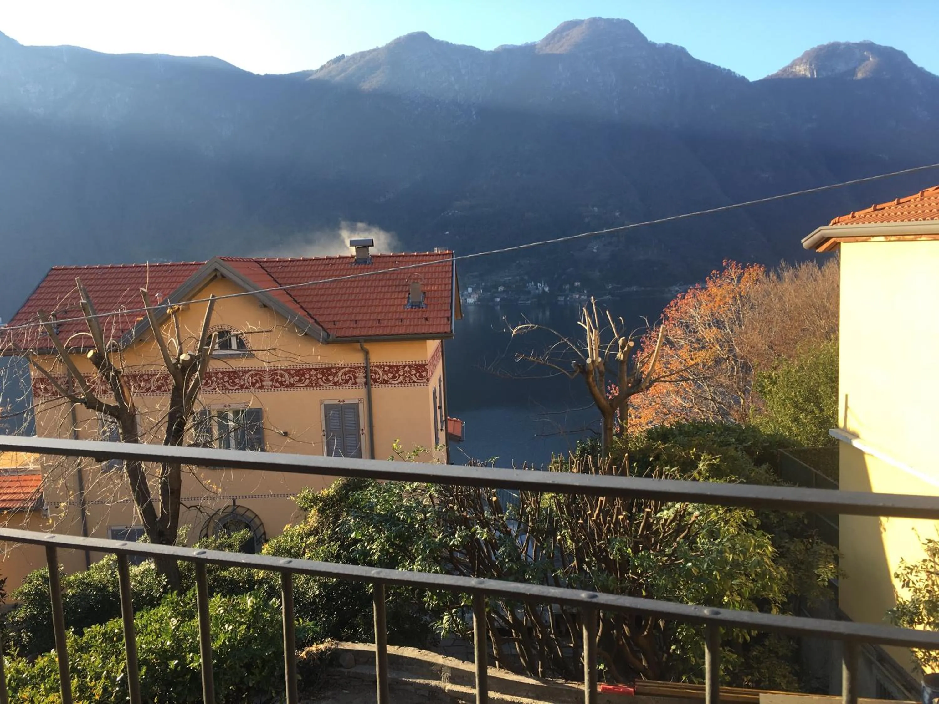 Lake view in Casa Vacanza Castagna
